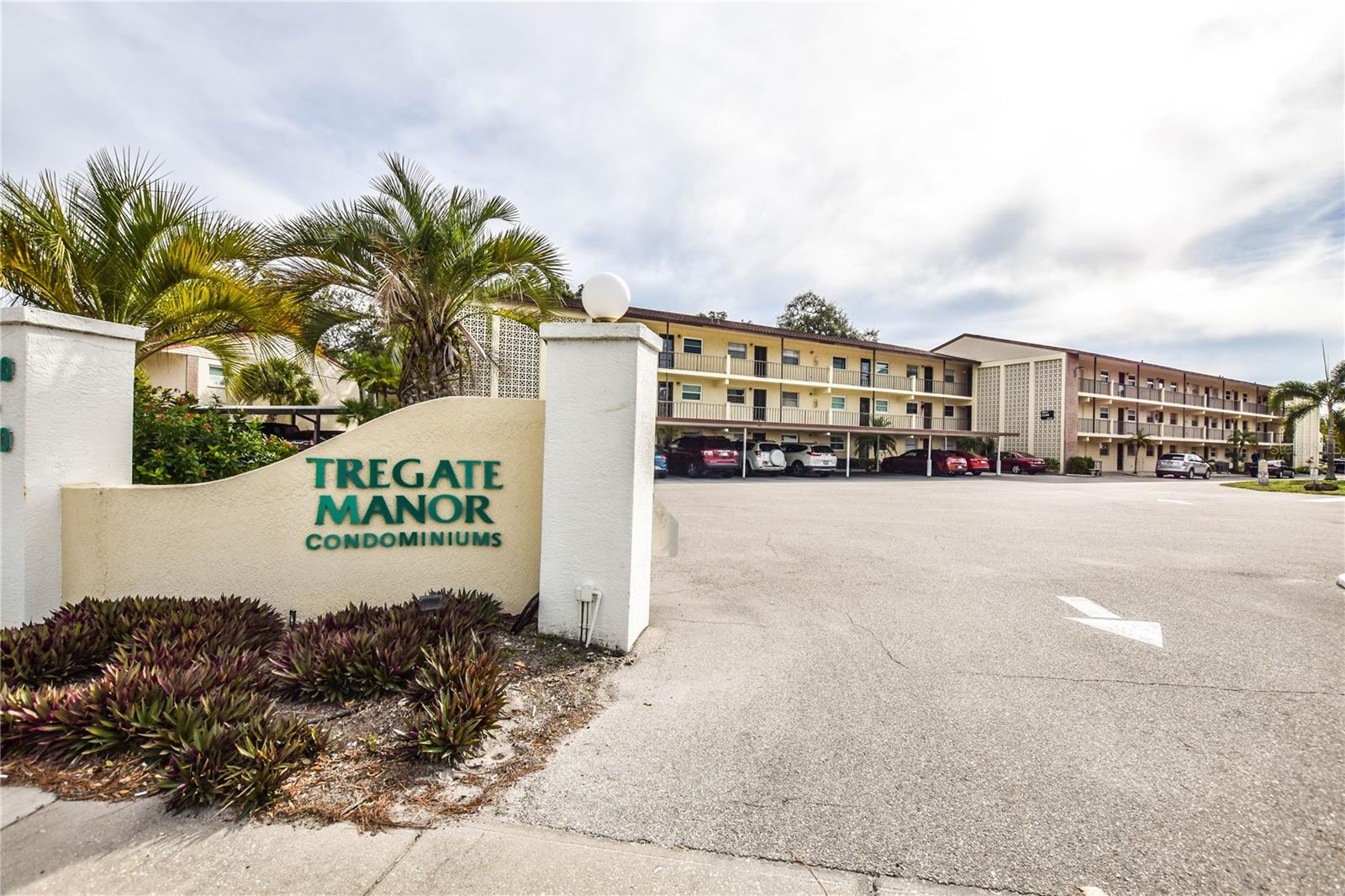 2260 STICKNEY POINT RD #304, SARASOTA, FL, 34231