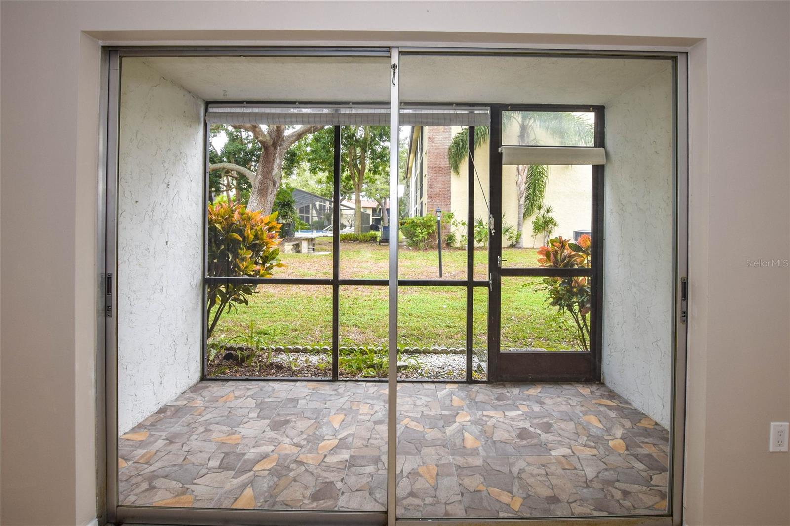 2260 STICKNEY POINT RD #304, SARASOTA, FL, 34231