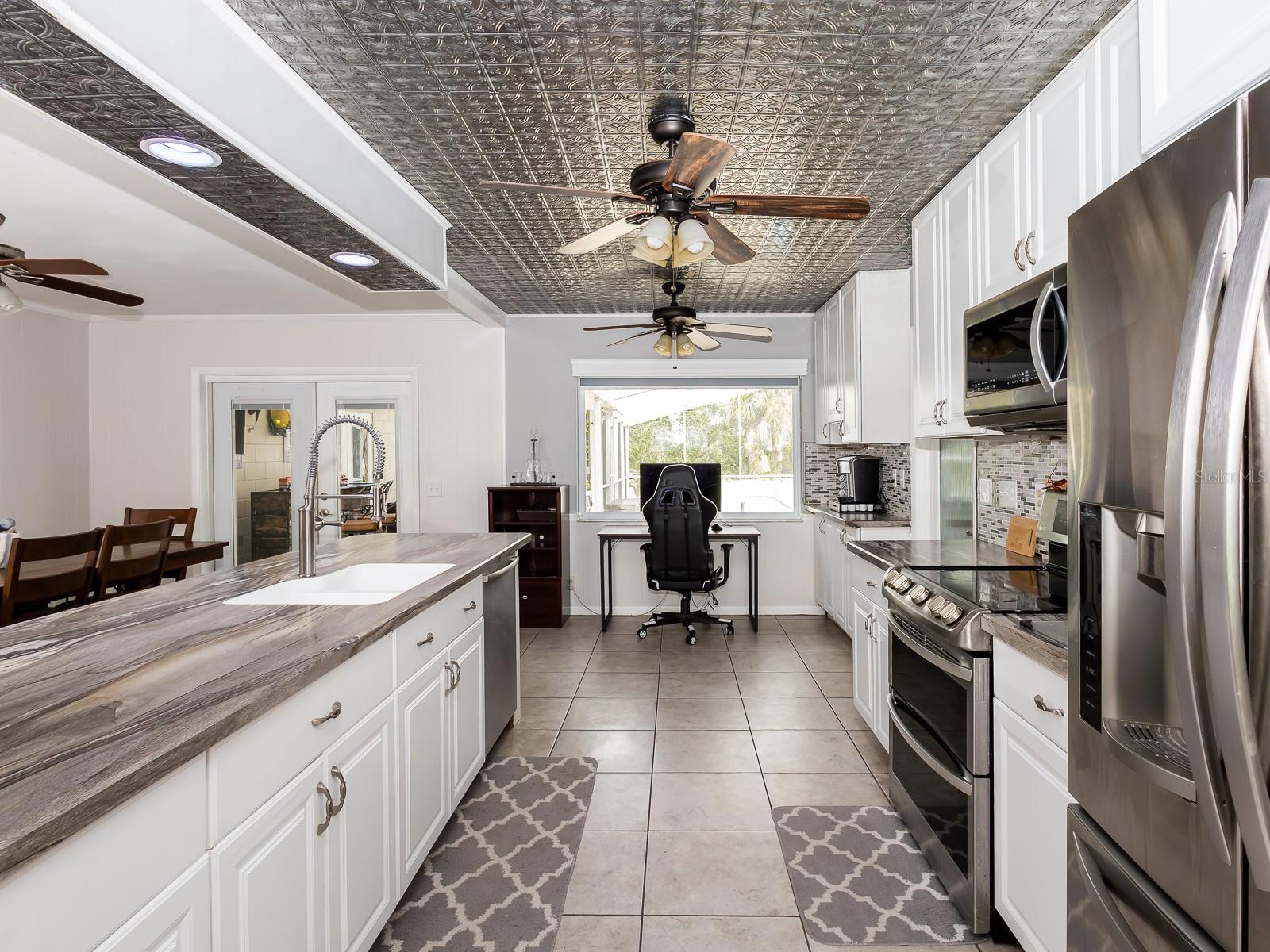 220 ESCAMBIA DR, WINTER HAVEN, FL, 33884