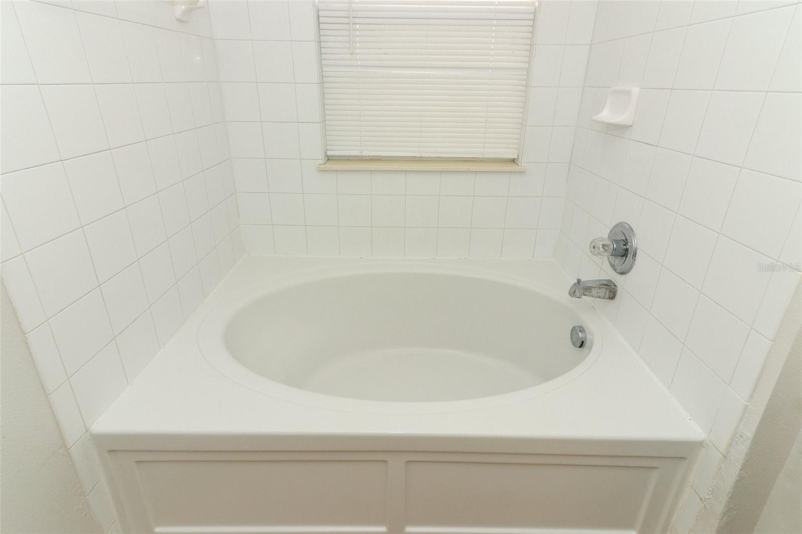 1860 RETREAT VIEW CIR, SANFORD, FL, 32771