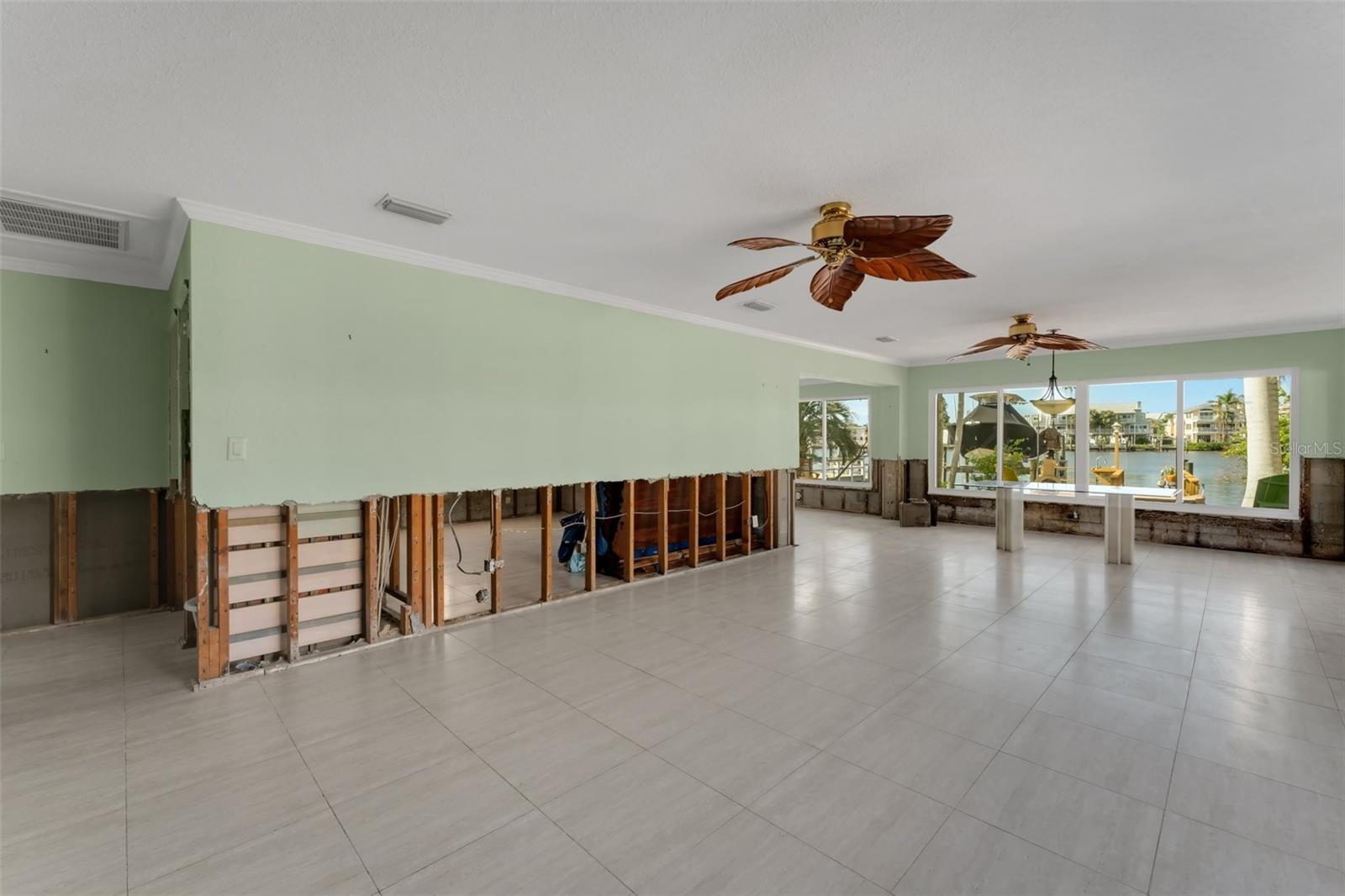 405 HARBOR DR S, INDIAN ROCKS BEACH, FL, 33785