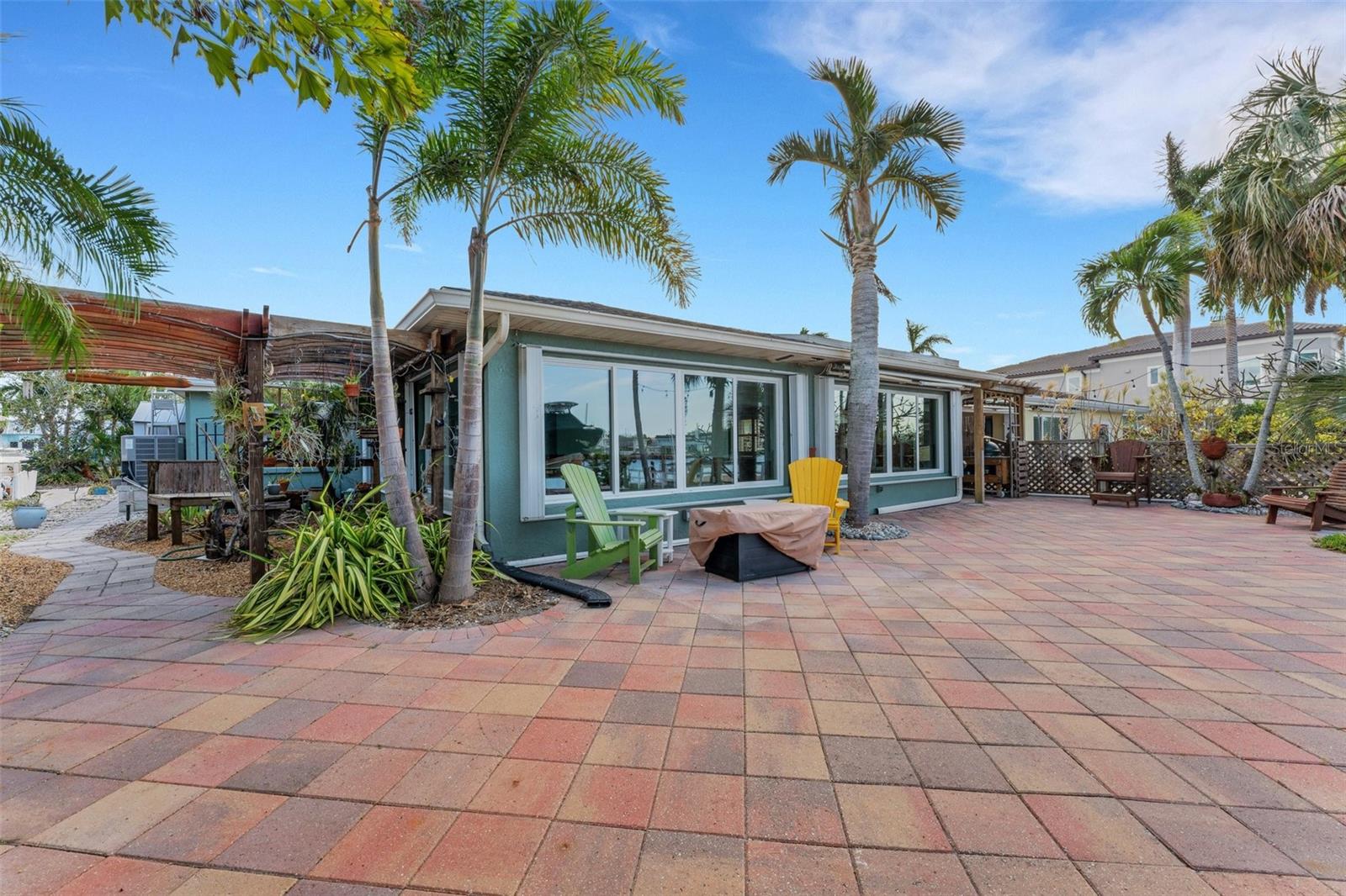 405 HARBOR DR S, INDIAN ROCKS BEACH, FL, 33785