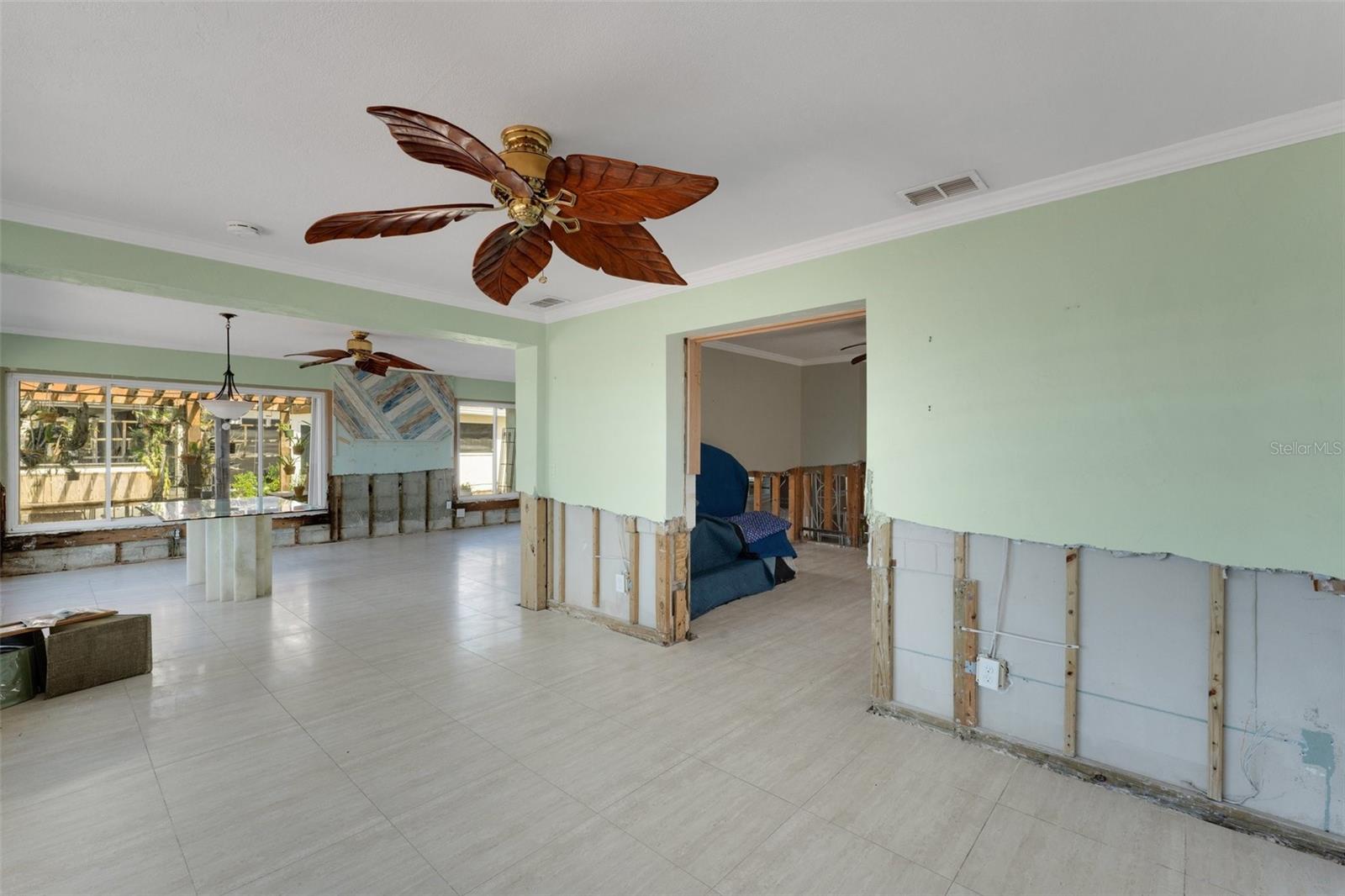 405 HARBOR DR S, INDIAN ROCKS BEACH, FL, 33785