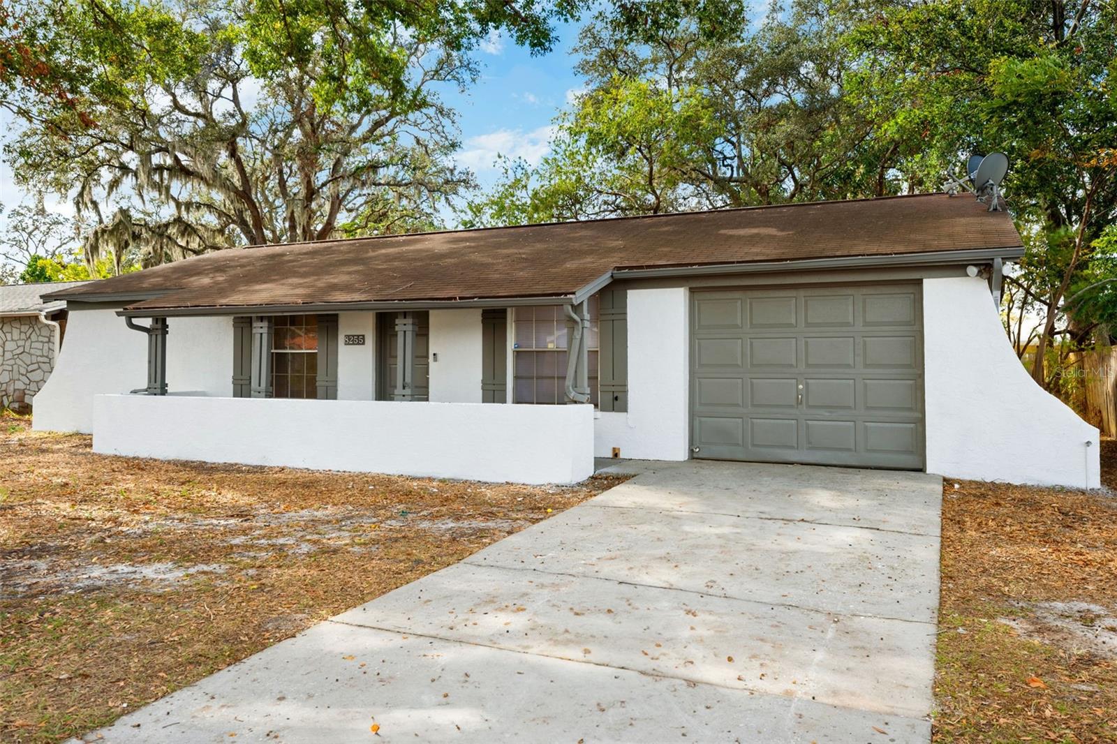 8255 GREENLEAF CIR, TAMPA, FL, 33615