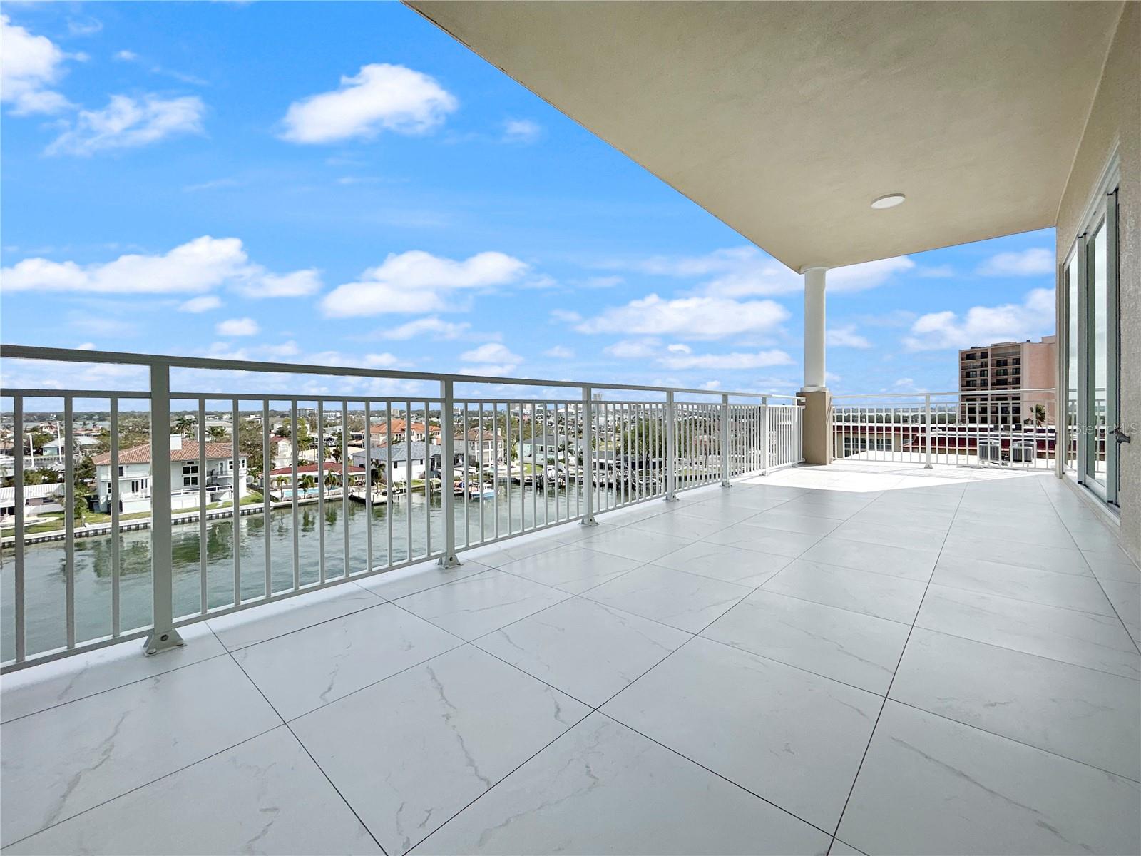 125 ISLAND WAY #605, CLEARWATER BEACH, FL, 33767