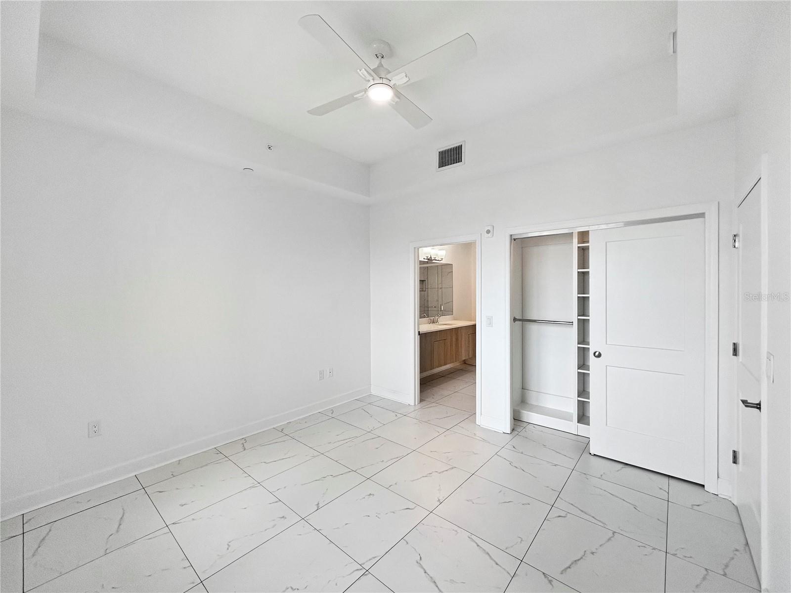 125 ISLAND WAY #605, CLEARWATER BEACH, FL, 33767