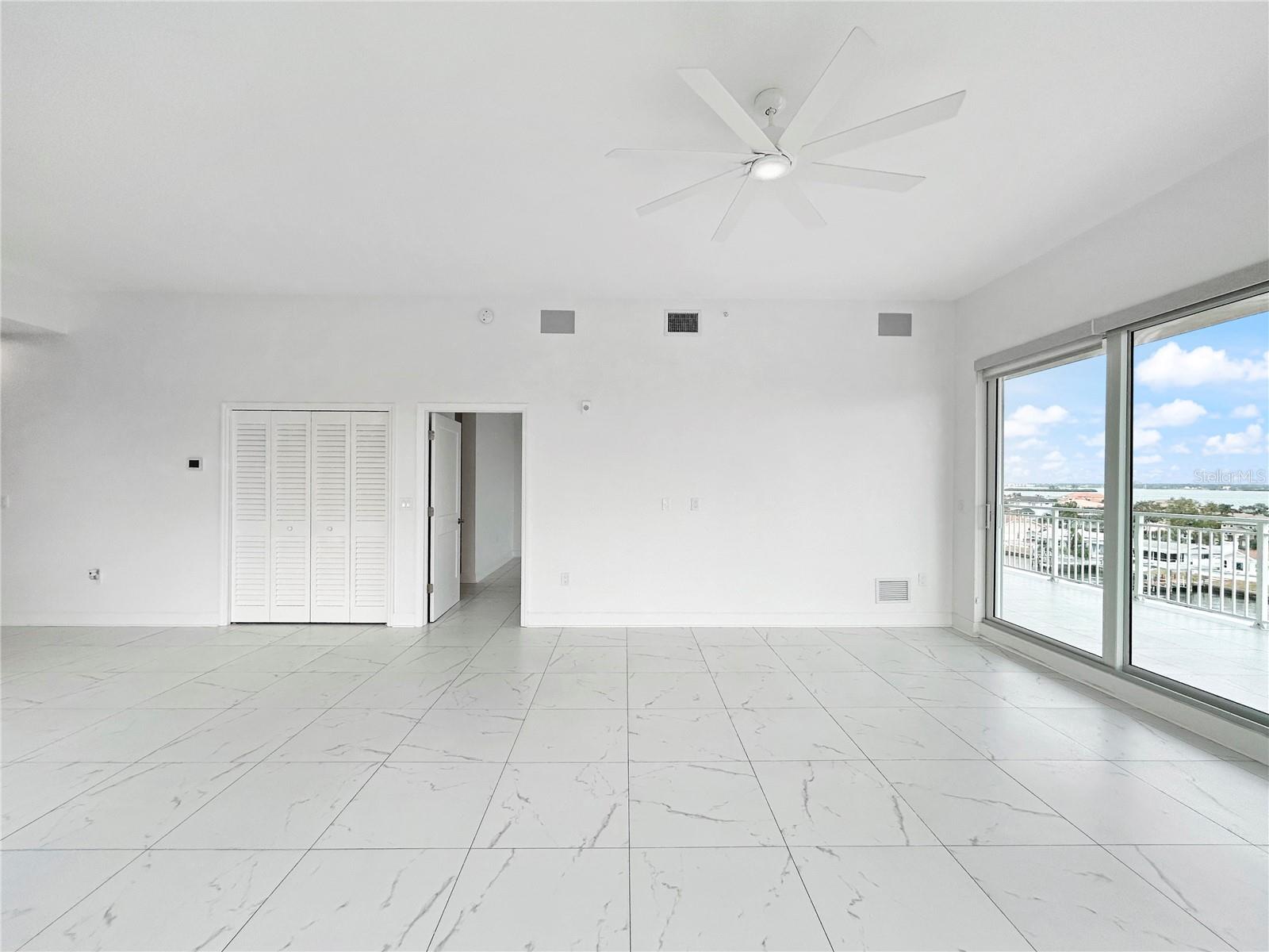 125 ISLAND WAY #605, CLEARWATER BEACH, FL, 33767