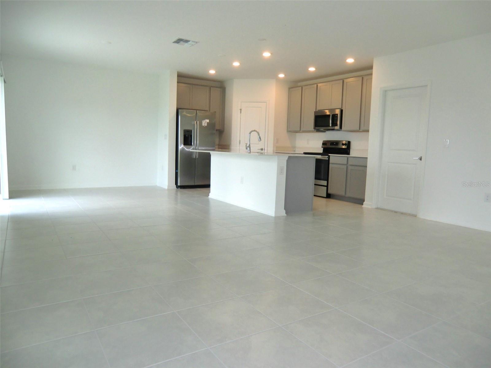 312 LOCH CT, DAVENPORT, FL, 33837