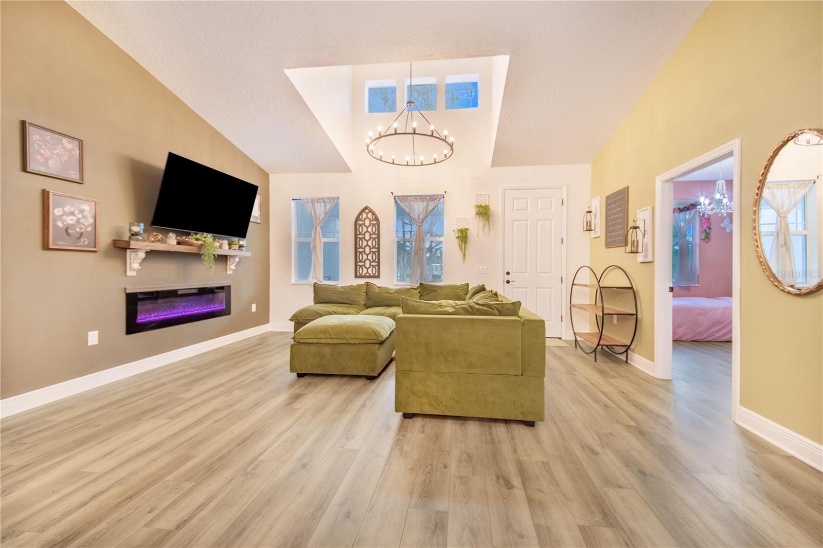1211 HOLLYWOOD LN, LAKELAND, FL, 33809