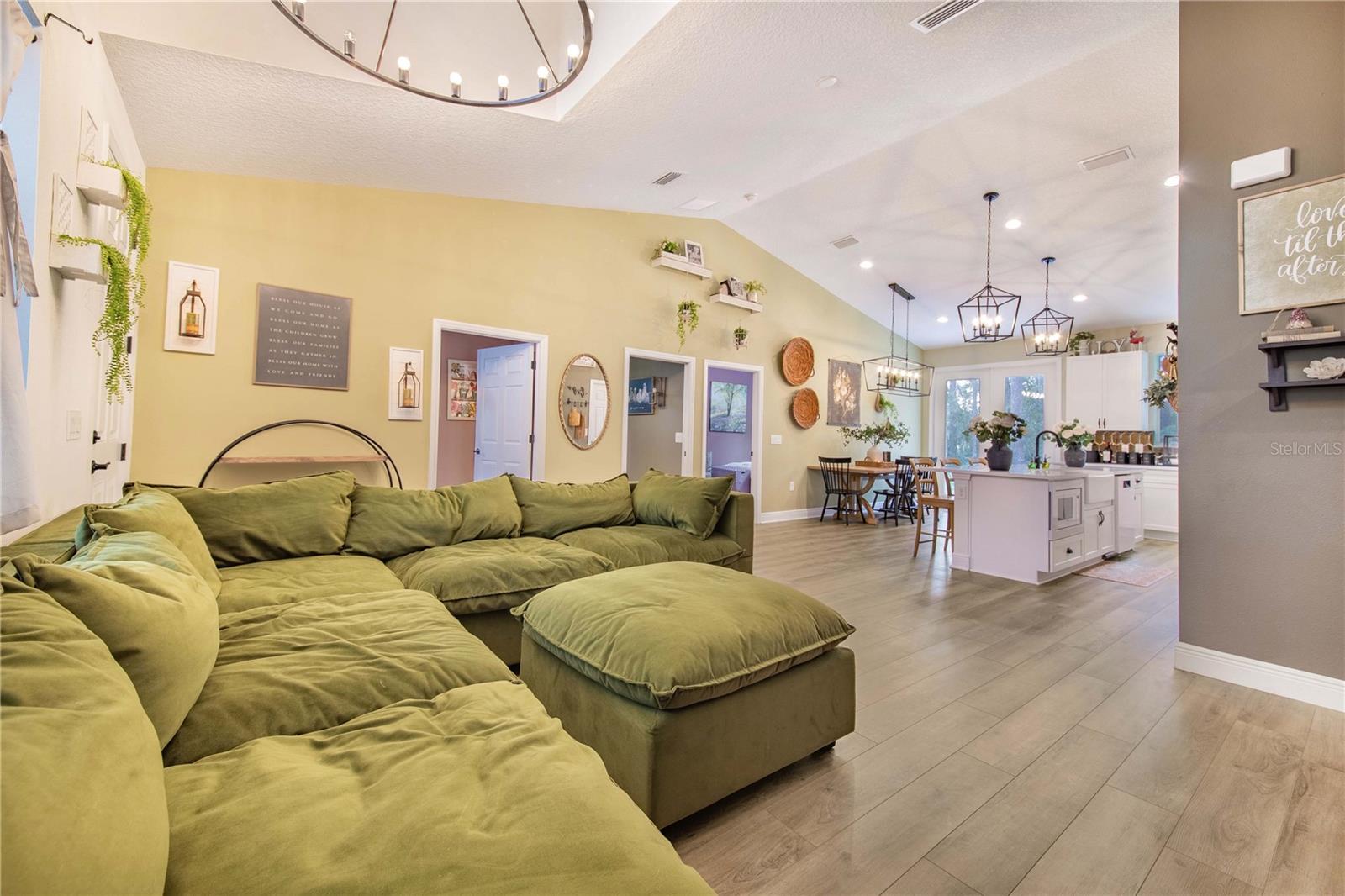 1211 HOLLYWOOD LN, LAKELAND, FL, 33809