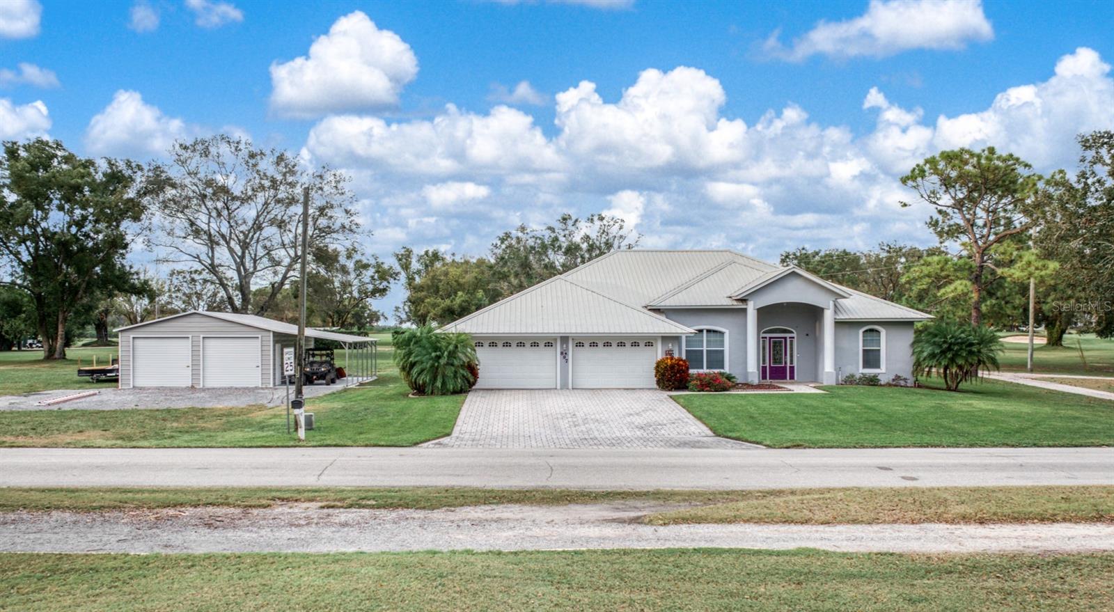 897 ENTRANCE RD, AVON PARK, FL, 33825