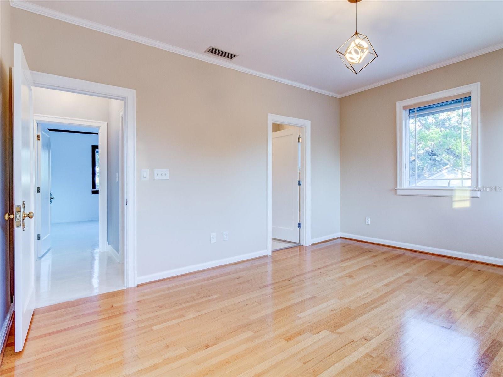 TB8319572 Property Photo