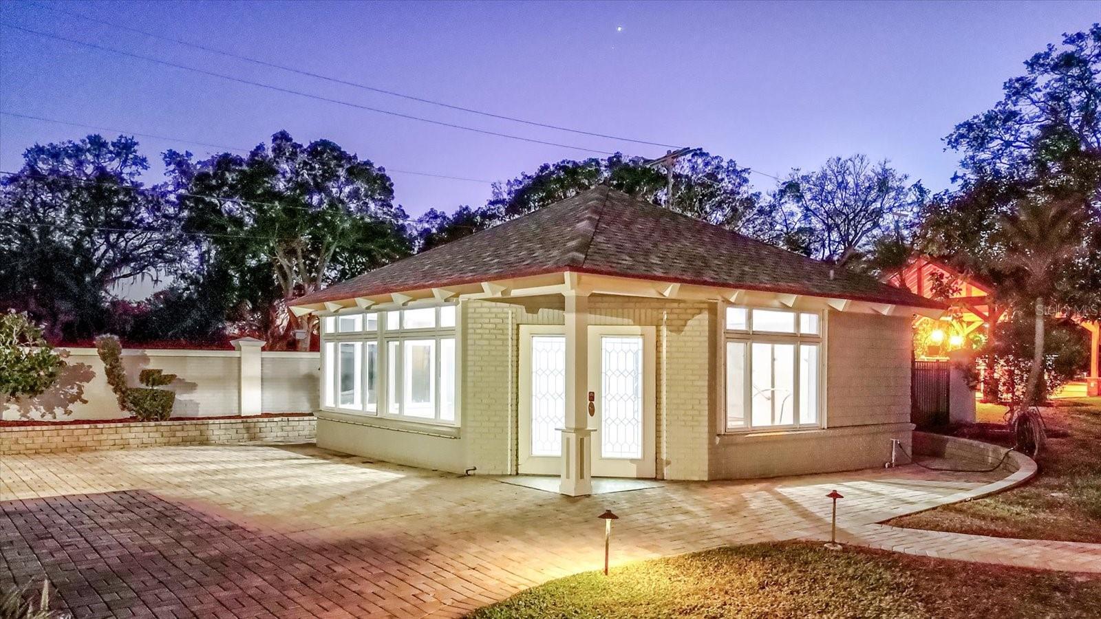 TB8319572 Property Photo