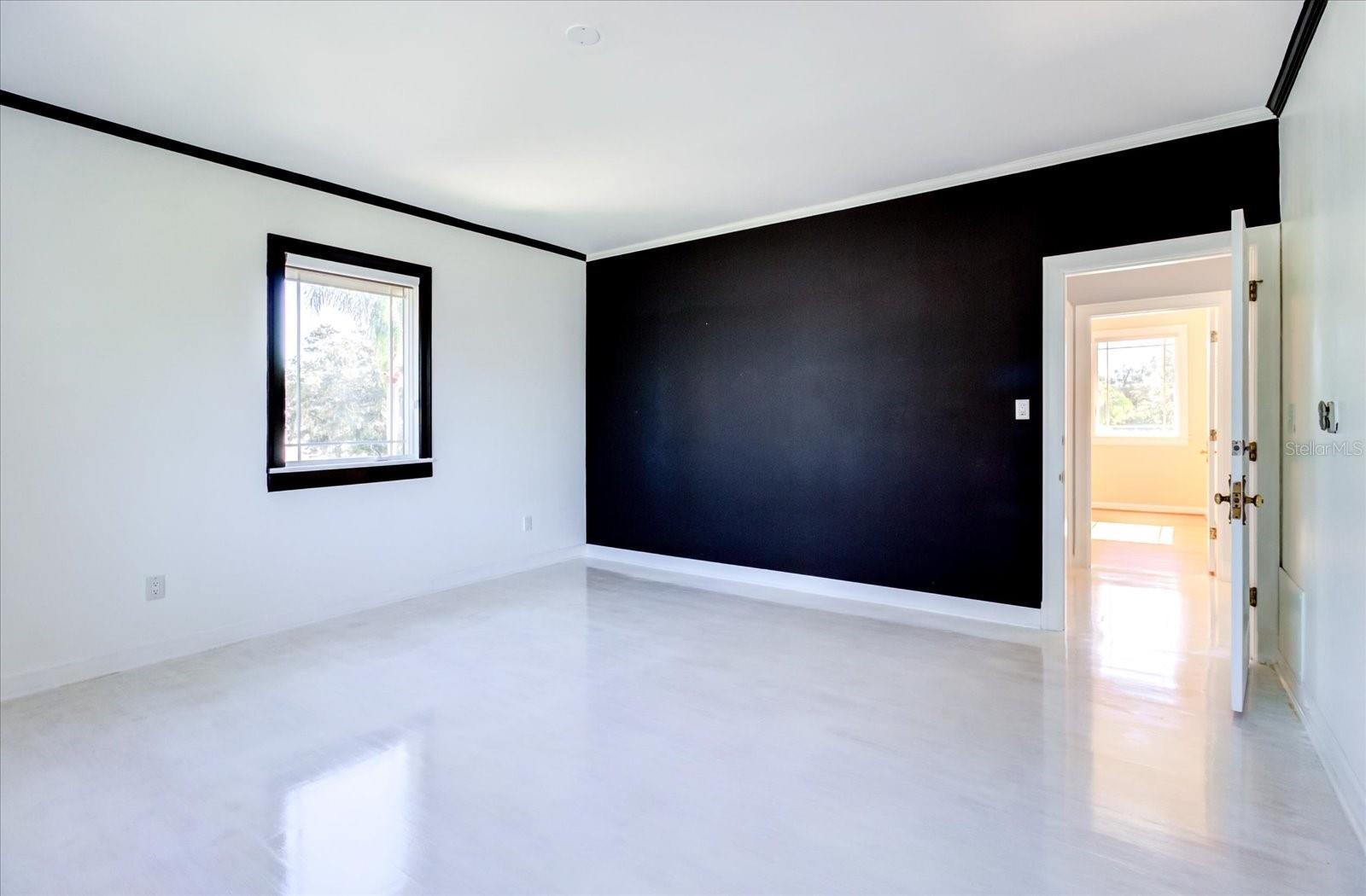 TB8319572 Property Photo