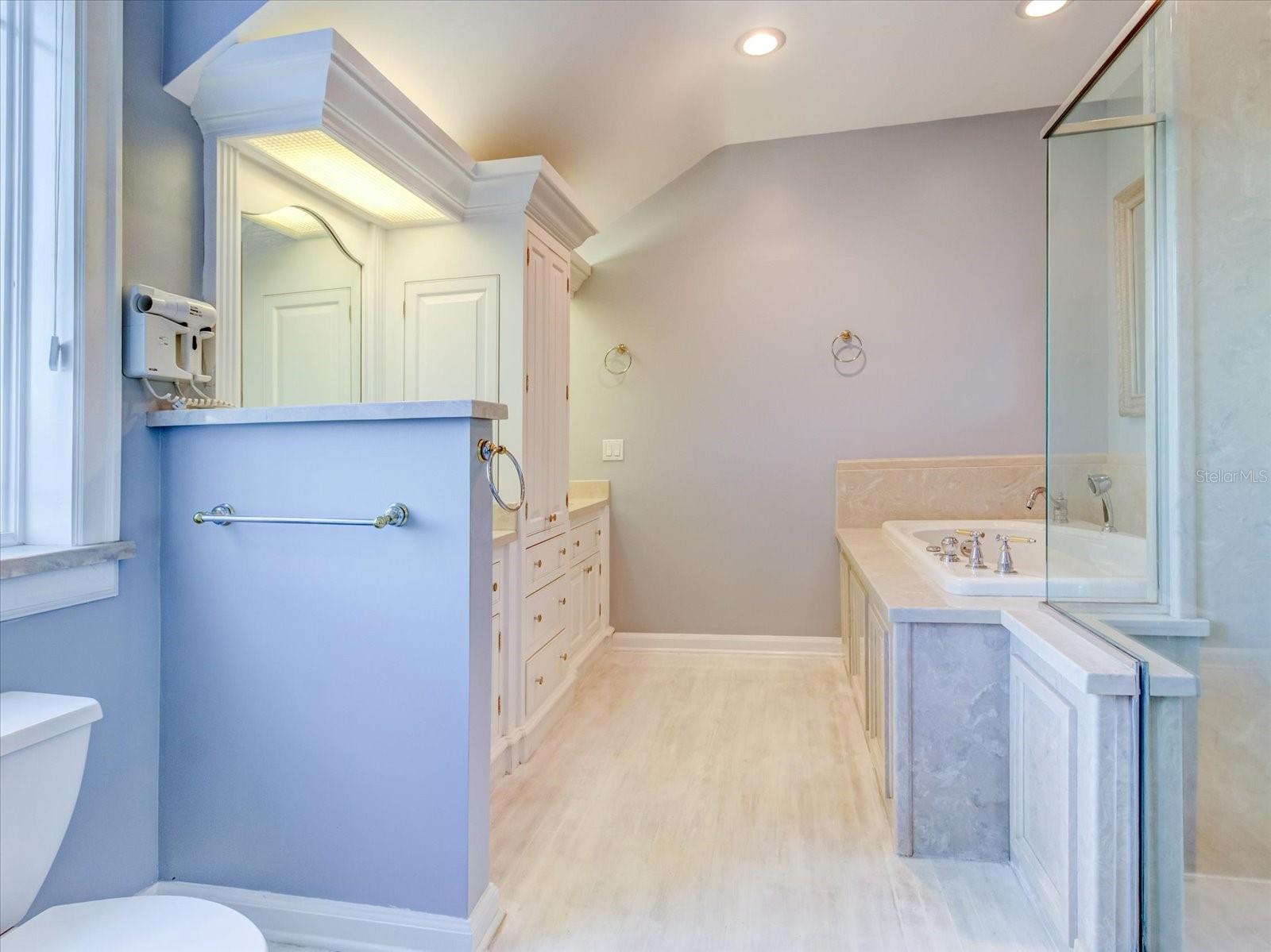 TB8319572 Property Photo