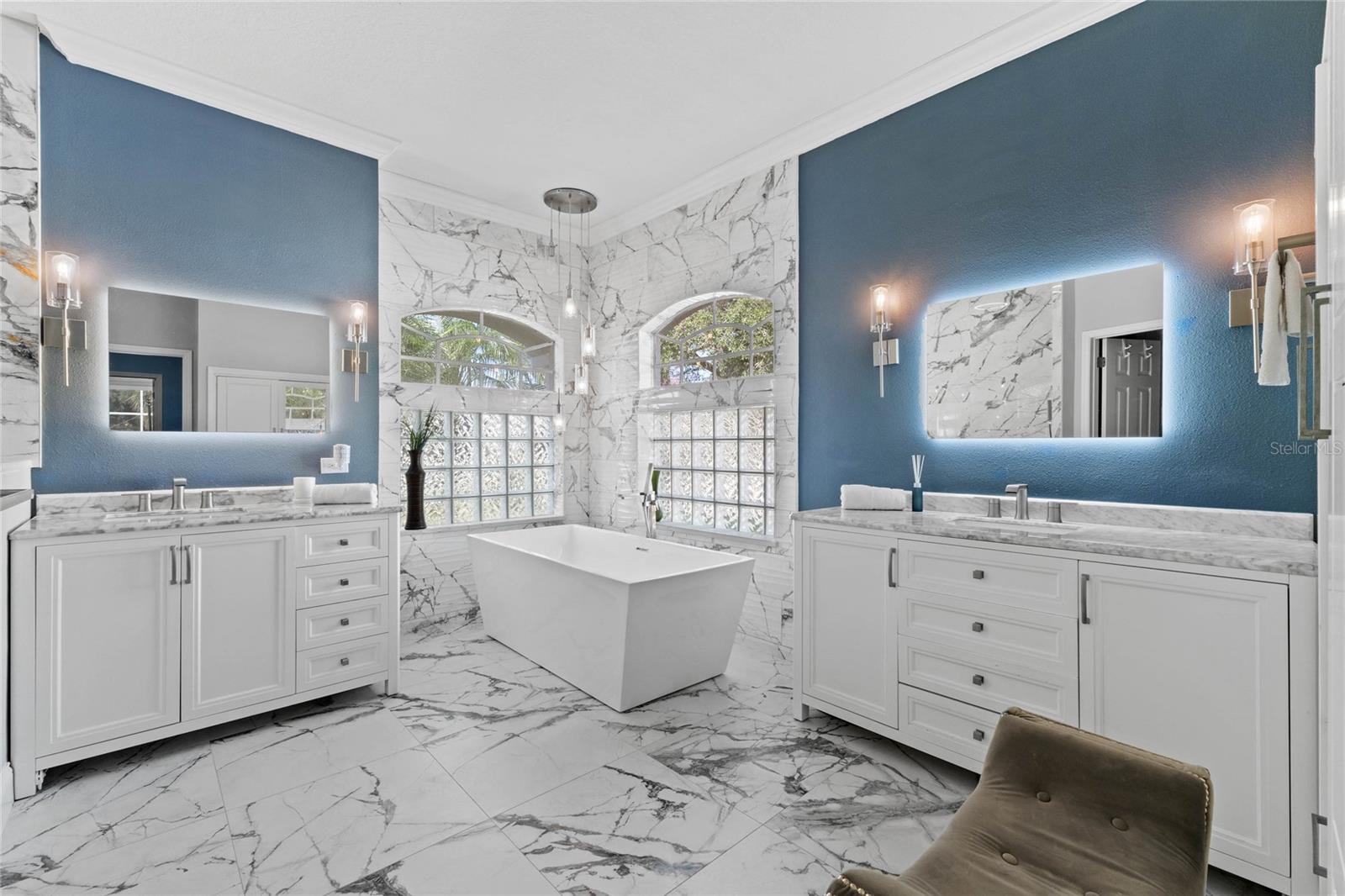 9810 CAMBERLEY CIR, ORLANDO, FL, 32836