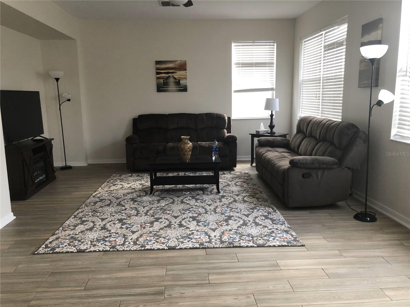 1067 BERKELEY DR, KISSIMMEE, FL, 34744