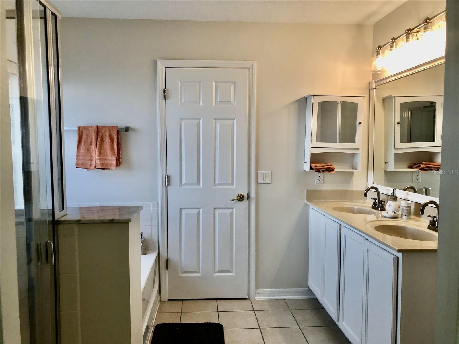 1067 BERKELEY DR, KISSIMMEE, FL, 34744