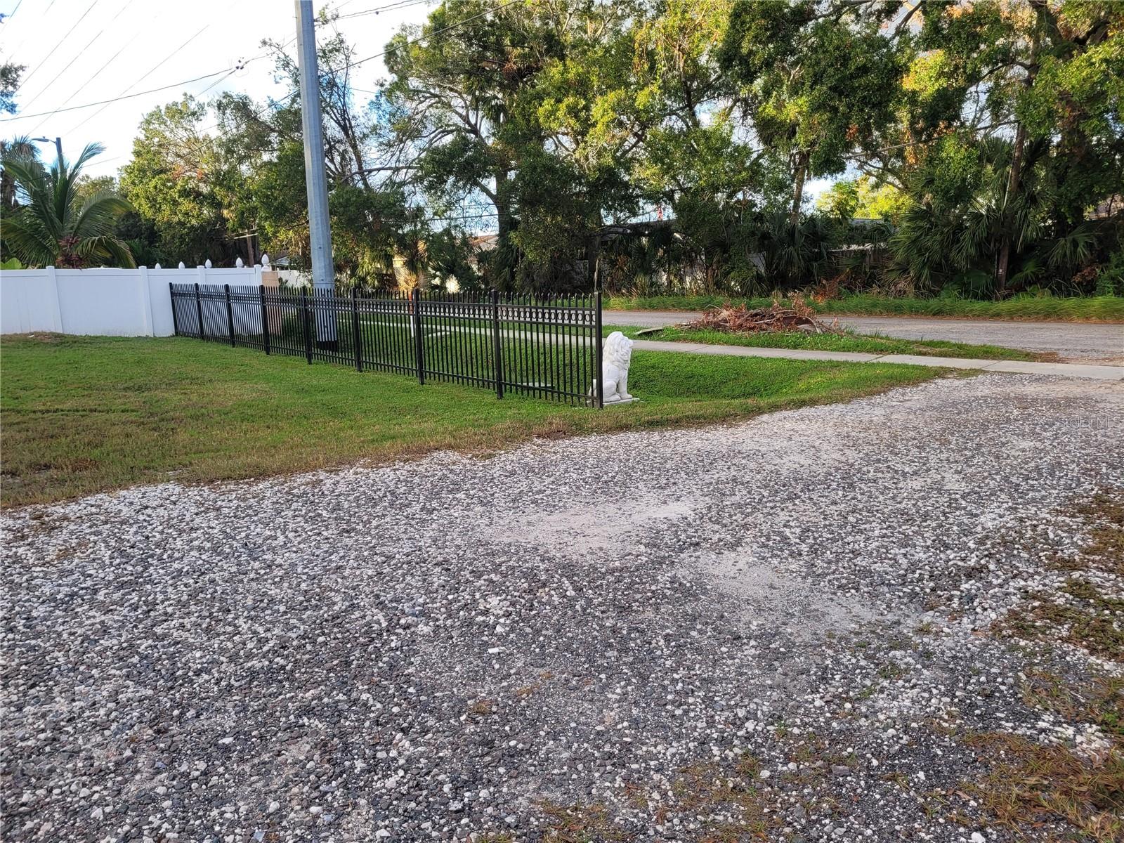 10244 MEMORIAL HWY, TAMPA, FL, 33615