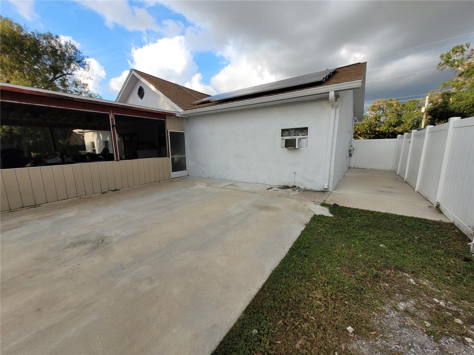 10244 MEMORIAL HWY, TAMPA, FL, 33615