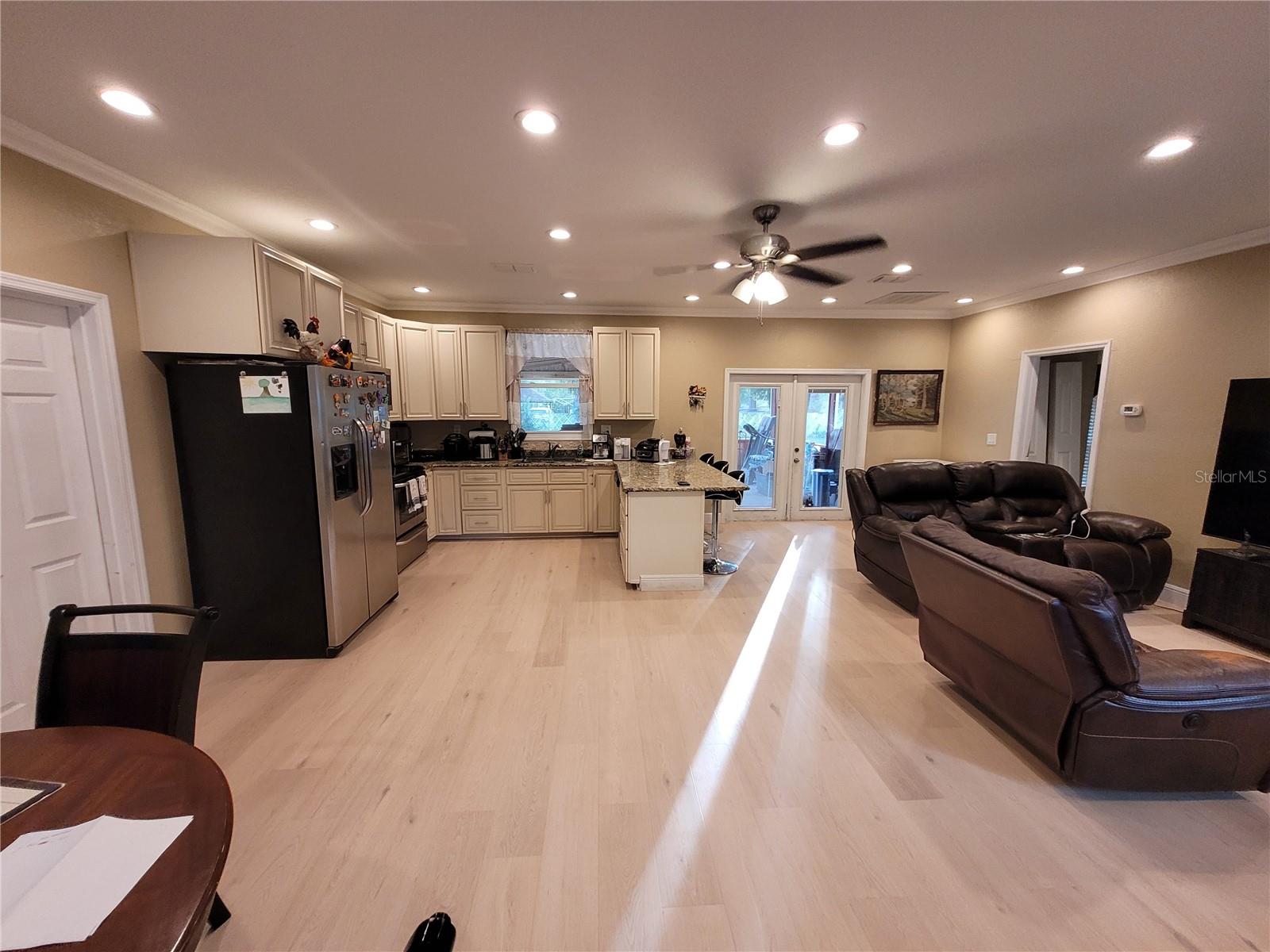 10244 MEMORIAL HWY, TAMPA, FL, 33615