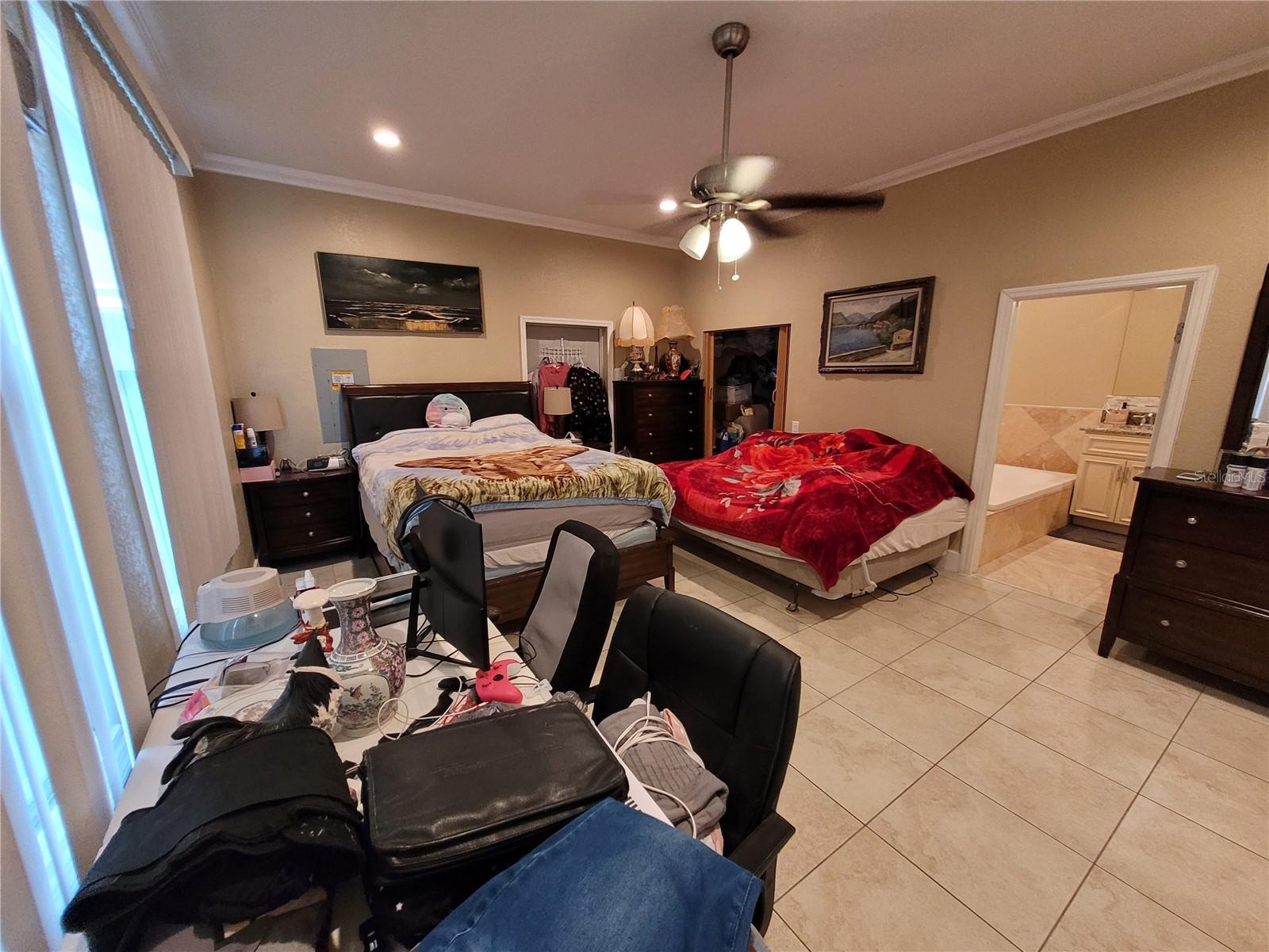 10244 MEMORIAL HWY, TAMPA, FL, 33615