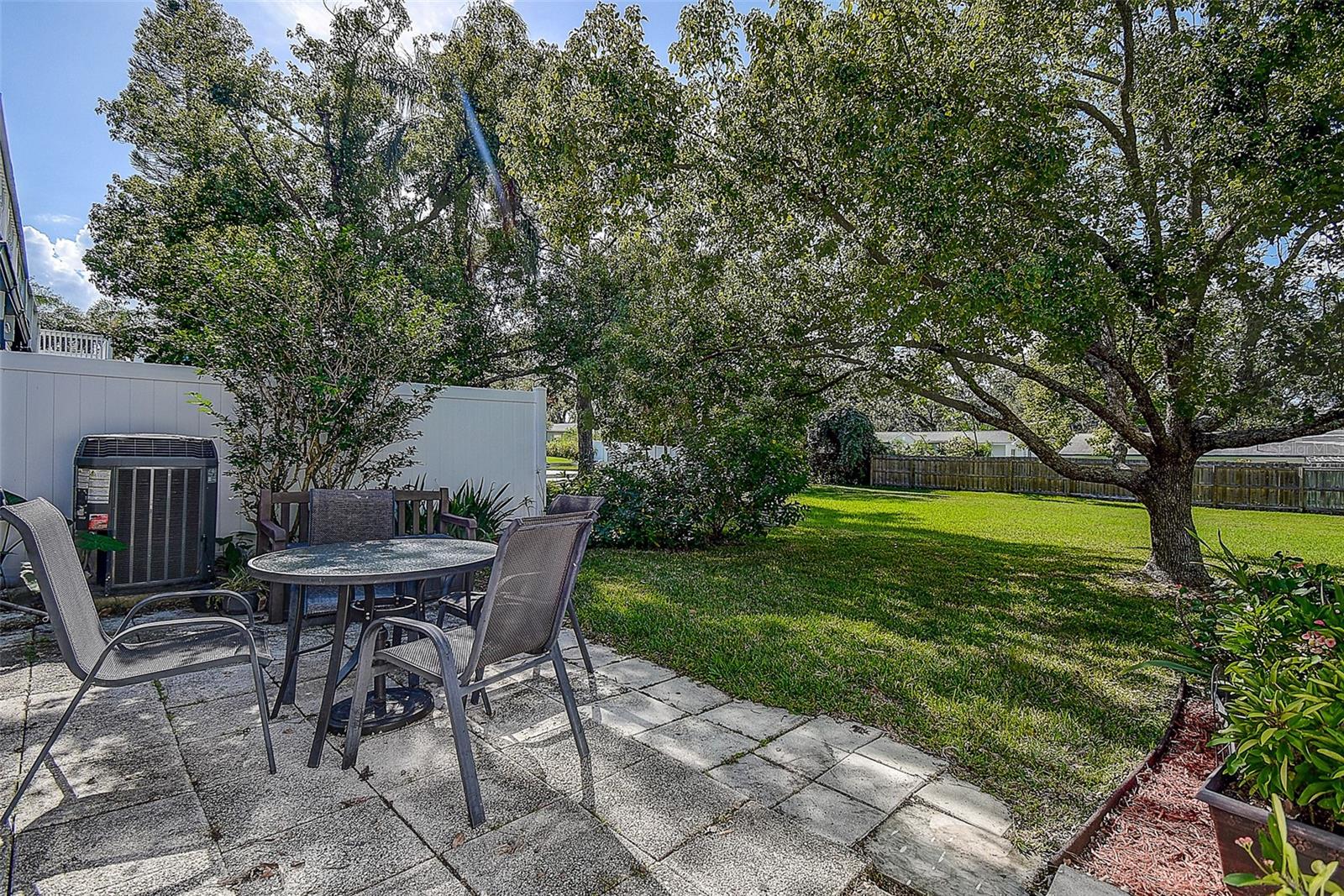 1224 ABBEY CRESCENT LN, CLEARWATER, FL, 33759