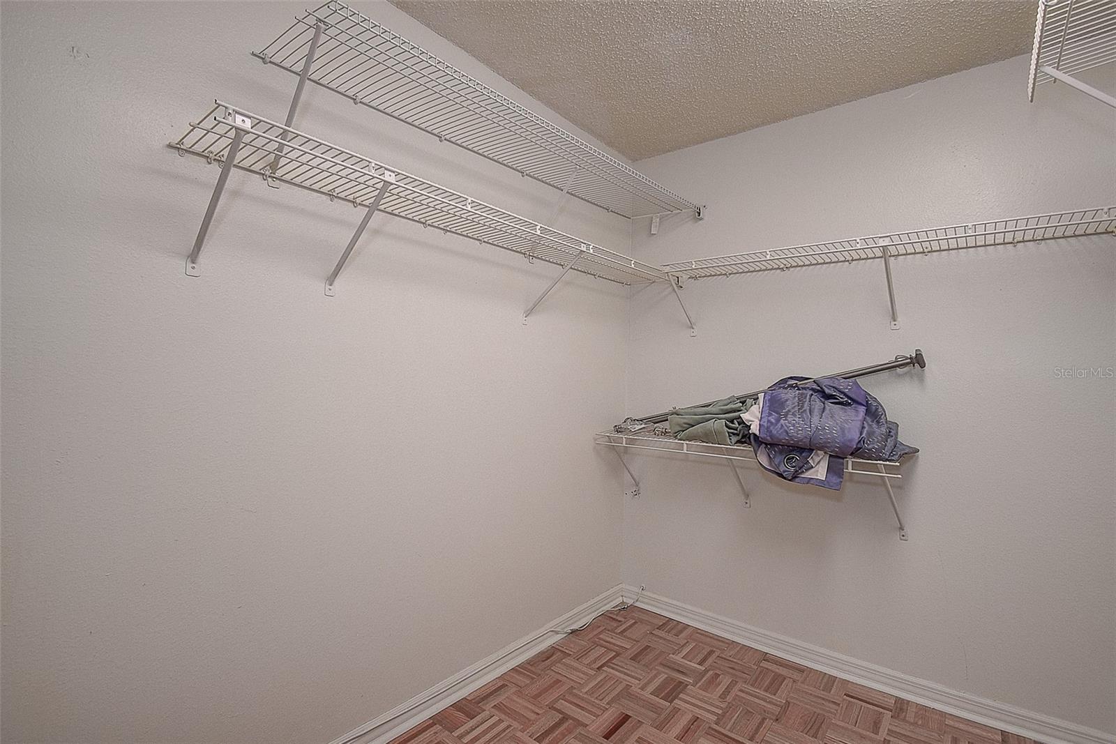 1224 ABBEY CRESCENT LN, CLEARWATER, FL, 33759