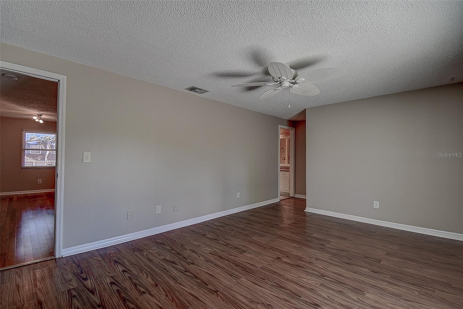 1224 ABBEY CRESCENT LN, CLEARWATER, FL, 33759