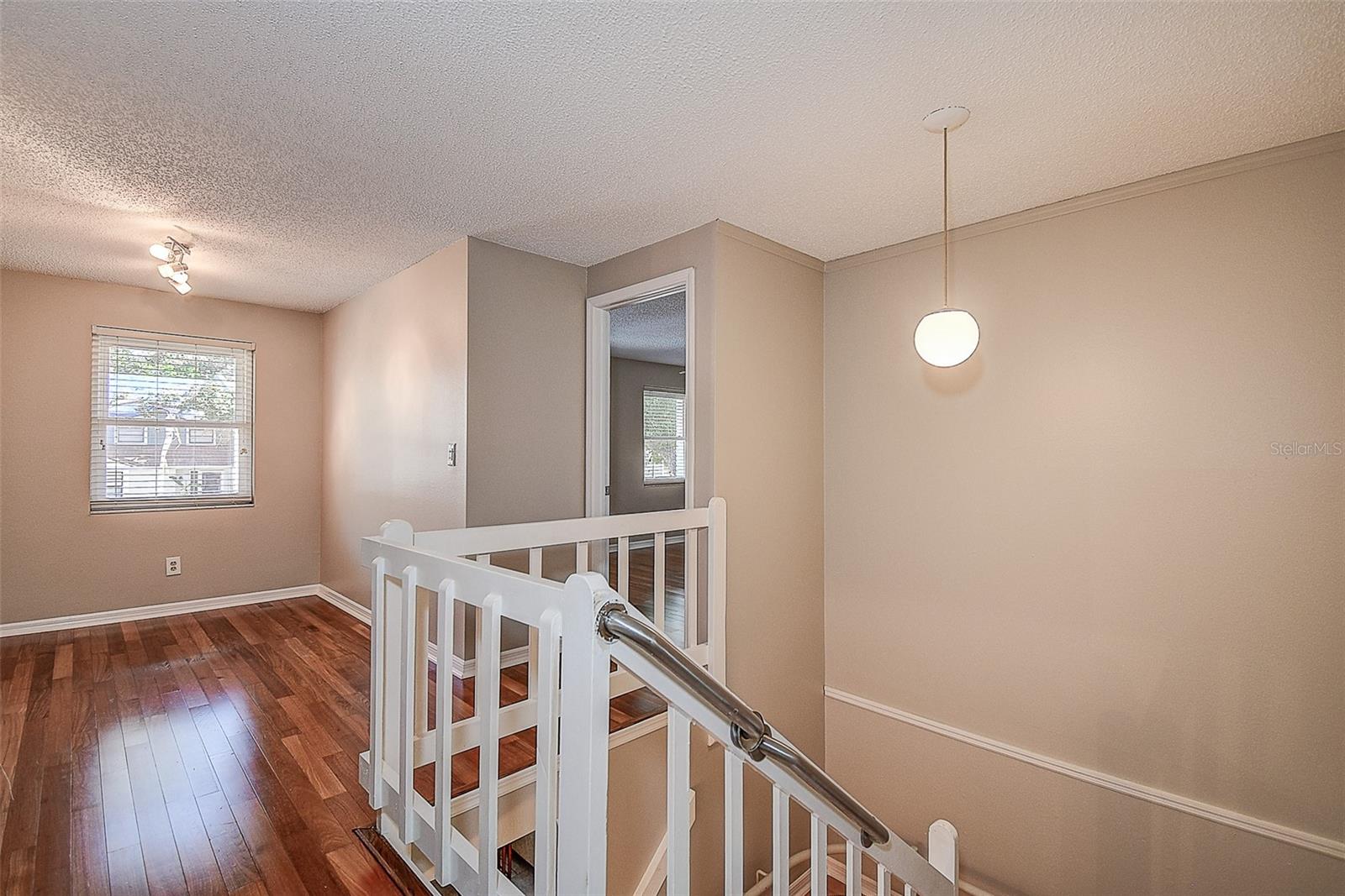 1224 ABBEY CRESCENT LN, CLEARWATER, FL, 33759