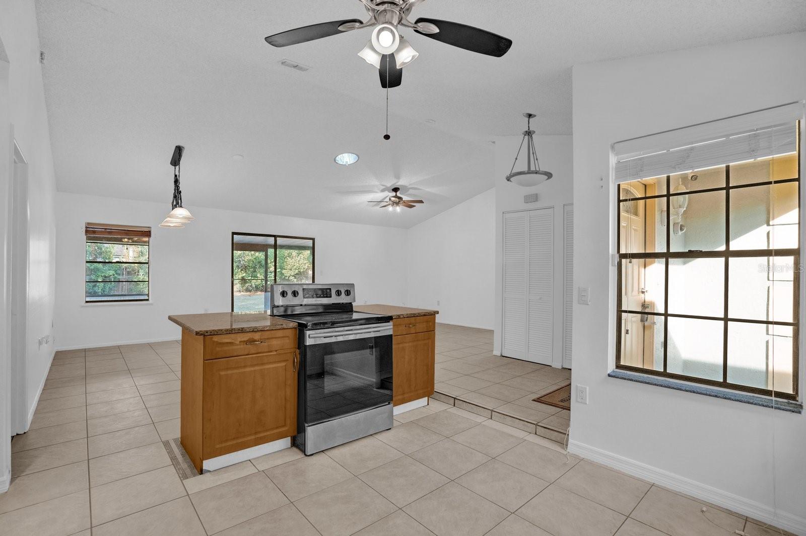 1032 PIONEER DR, DELTONA, FL, 32725