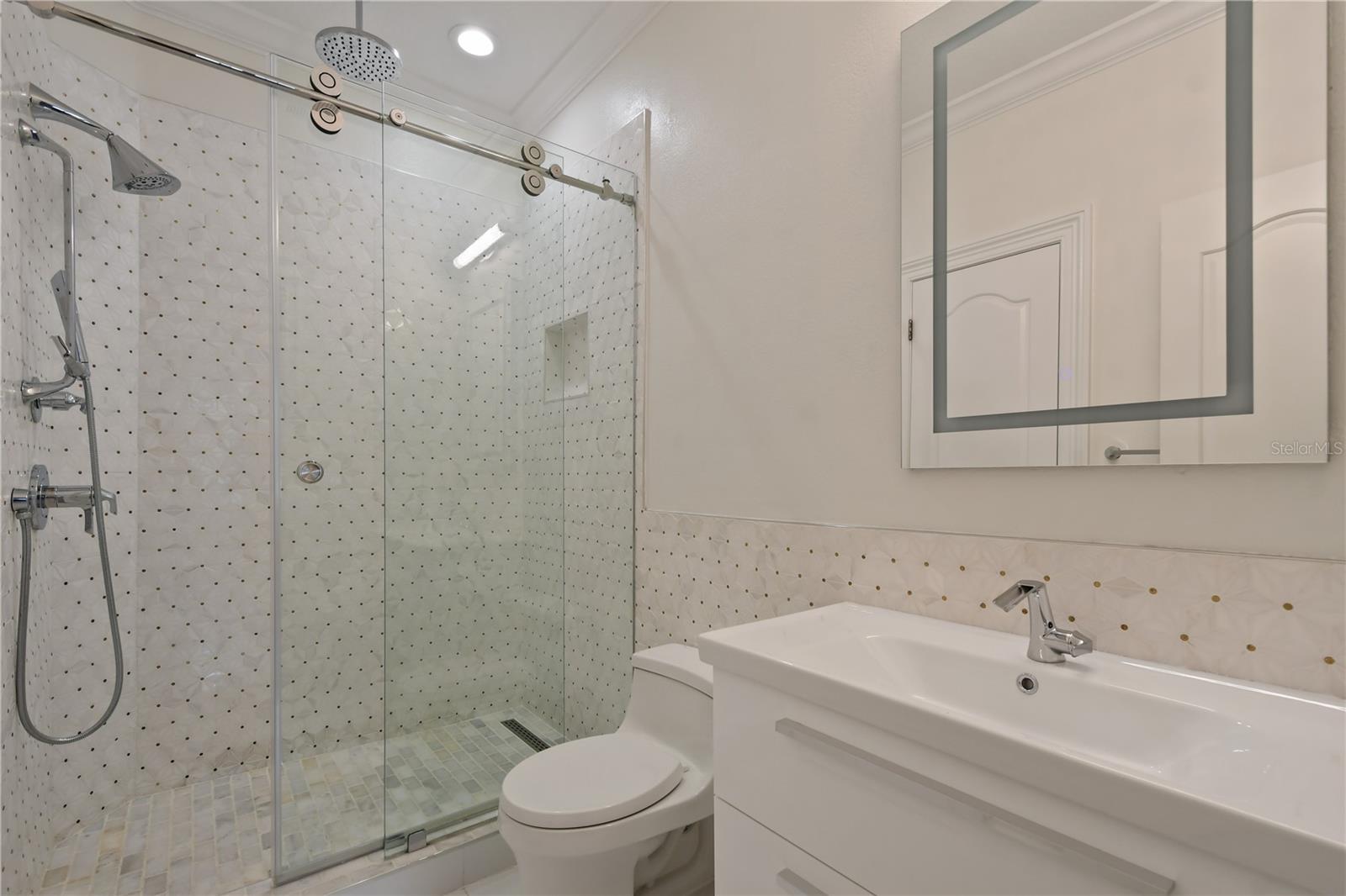5000 DOWN POINT LN, WINDERMERE, FL, 34786