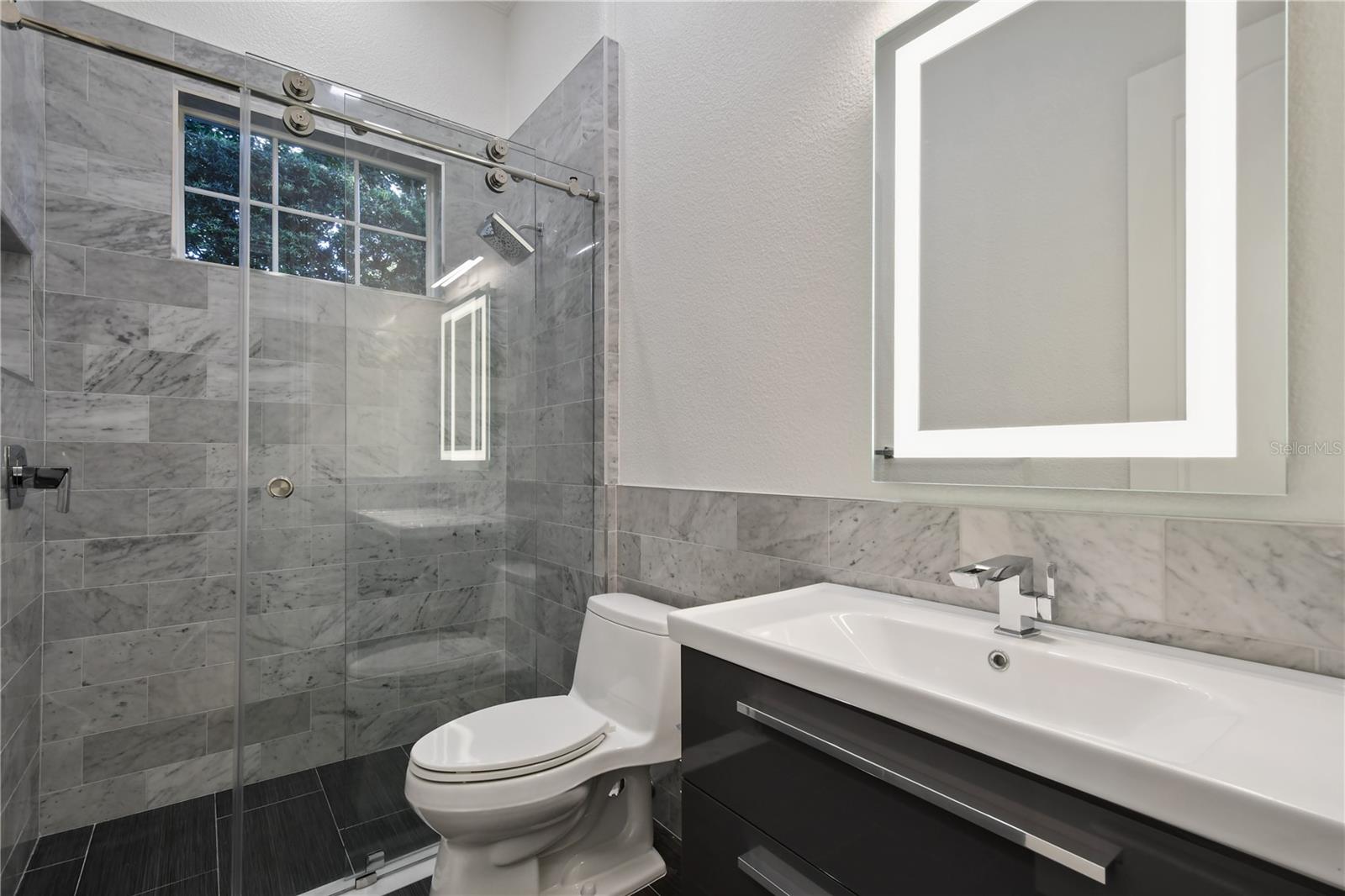 5000 DOWN POINT LN, WINDERMERE, FL, 34786