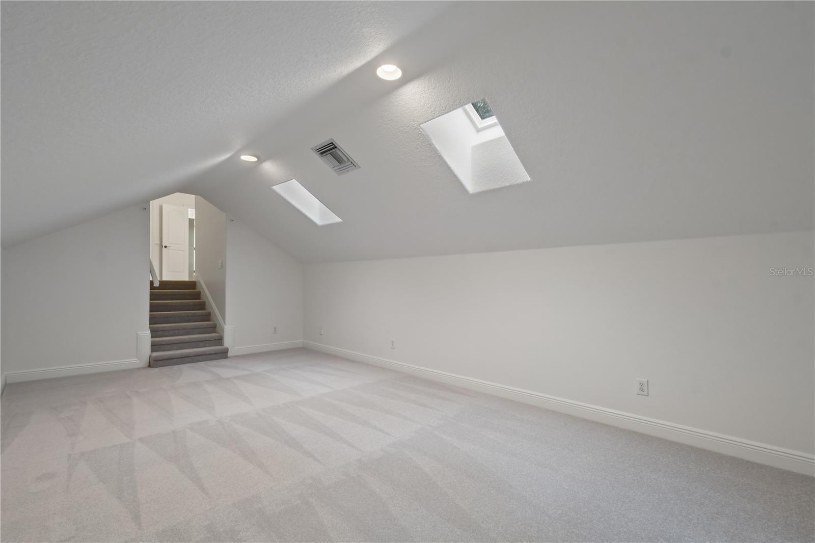 5000 DOWN POINT LN, WINDERMERE, FL, 34786