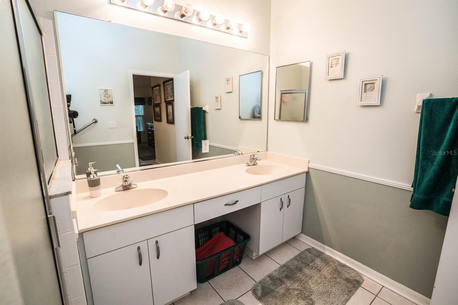905 OXFORD PARK DR #a, SUN CITY CENTER, FL, 33573