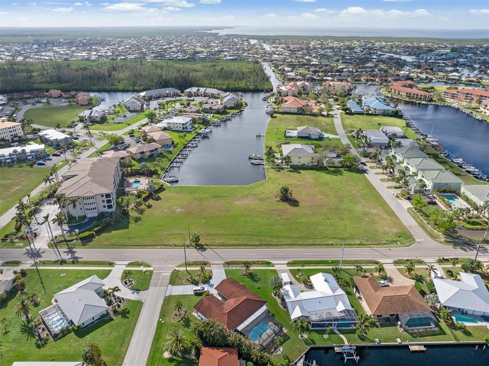 1359 AQUI ESTA DR, PUNTA GORDA, FL, 33950