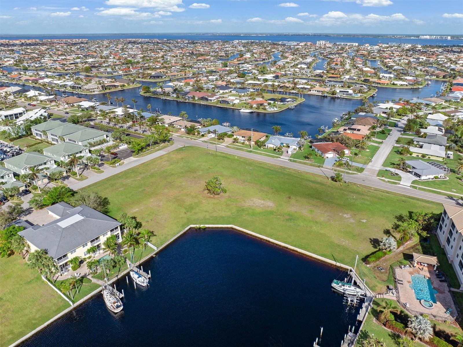 1359 AQUI ESTA DR, PUNTA GORDA, FL, 33950