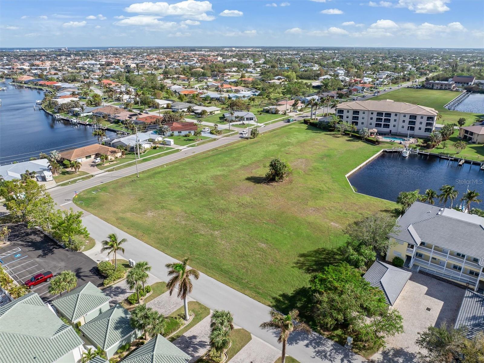 1359 AQUI ESTA DR, PUNTA GORDA, FL, 33950