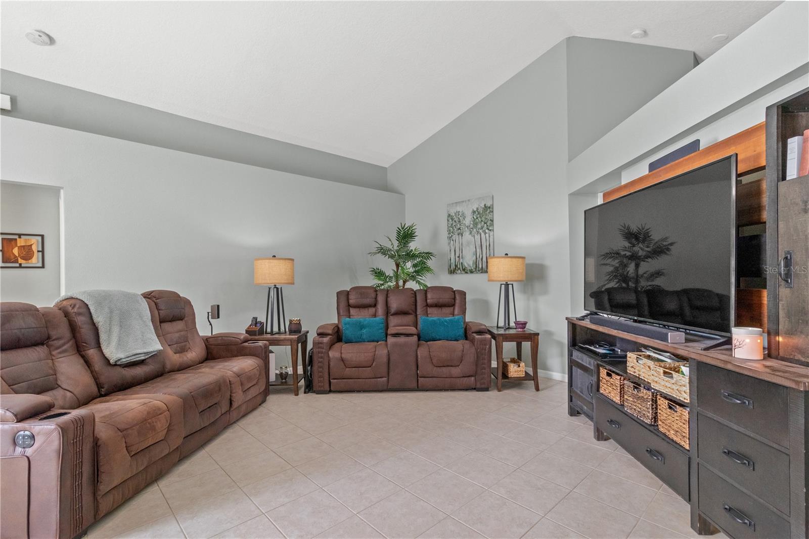 639 SOMERSTONE DR, VALRICO, FL, 33594