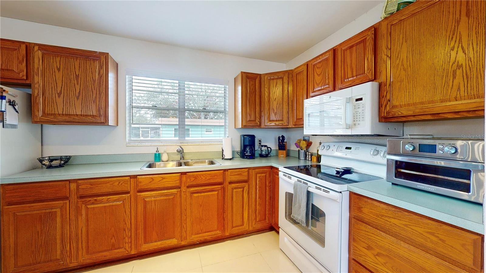 4728 W BAY AVE, TAMPA, FL, 33616