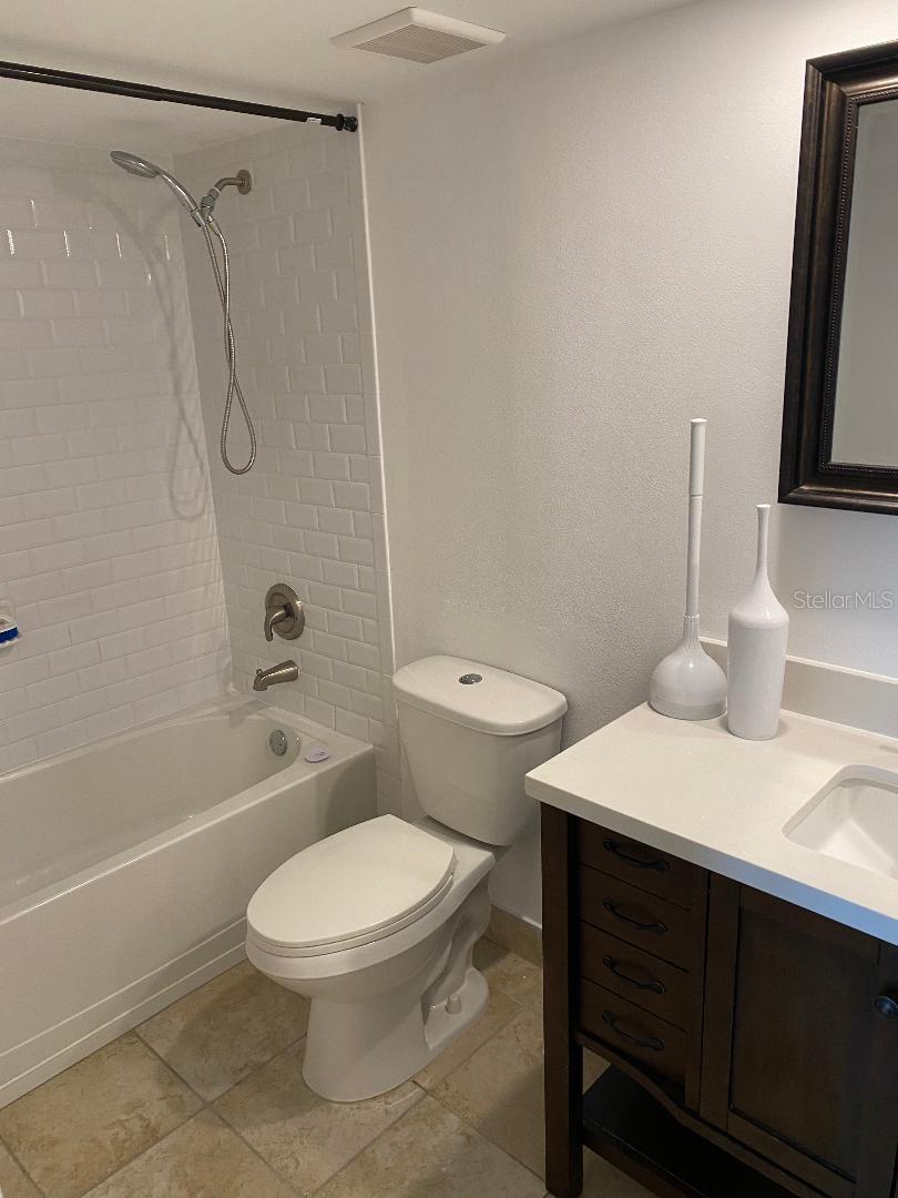 7461 W COUNTRY CLUB NORTH DR #407, SARASOTA, FL, 34243