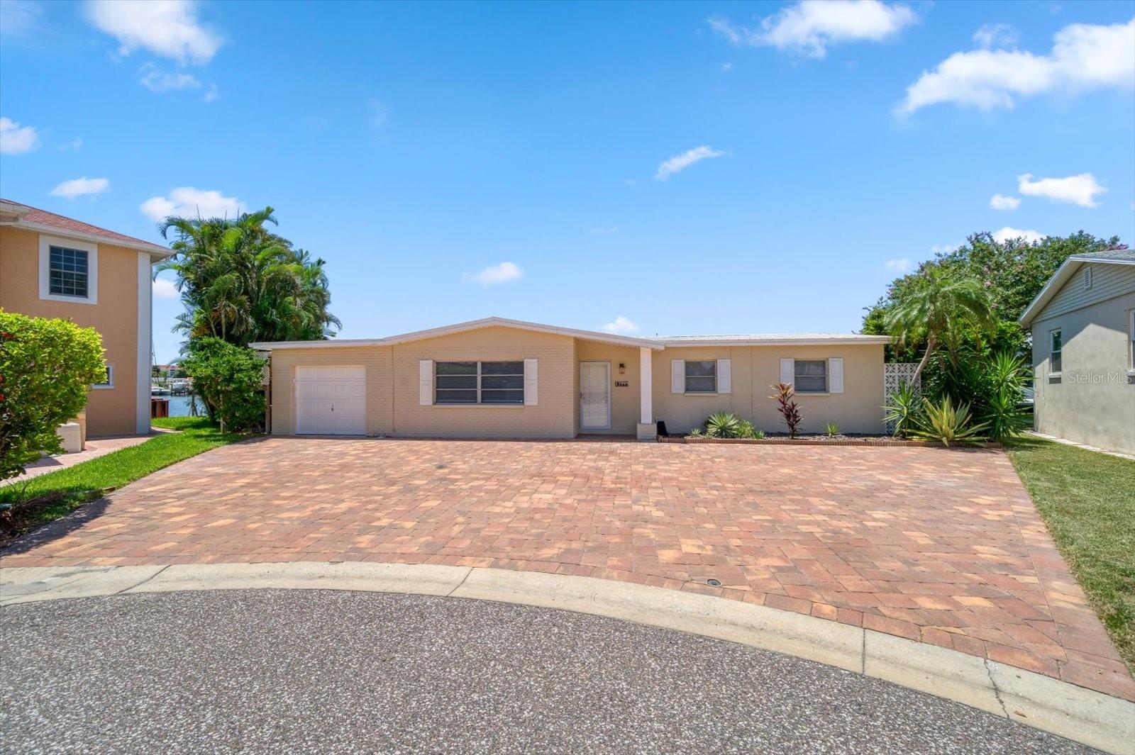 17444 2ND ST E, REDINGTON SHORES, FL, 33708