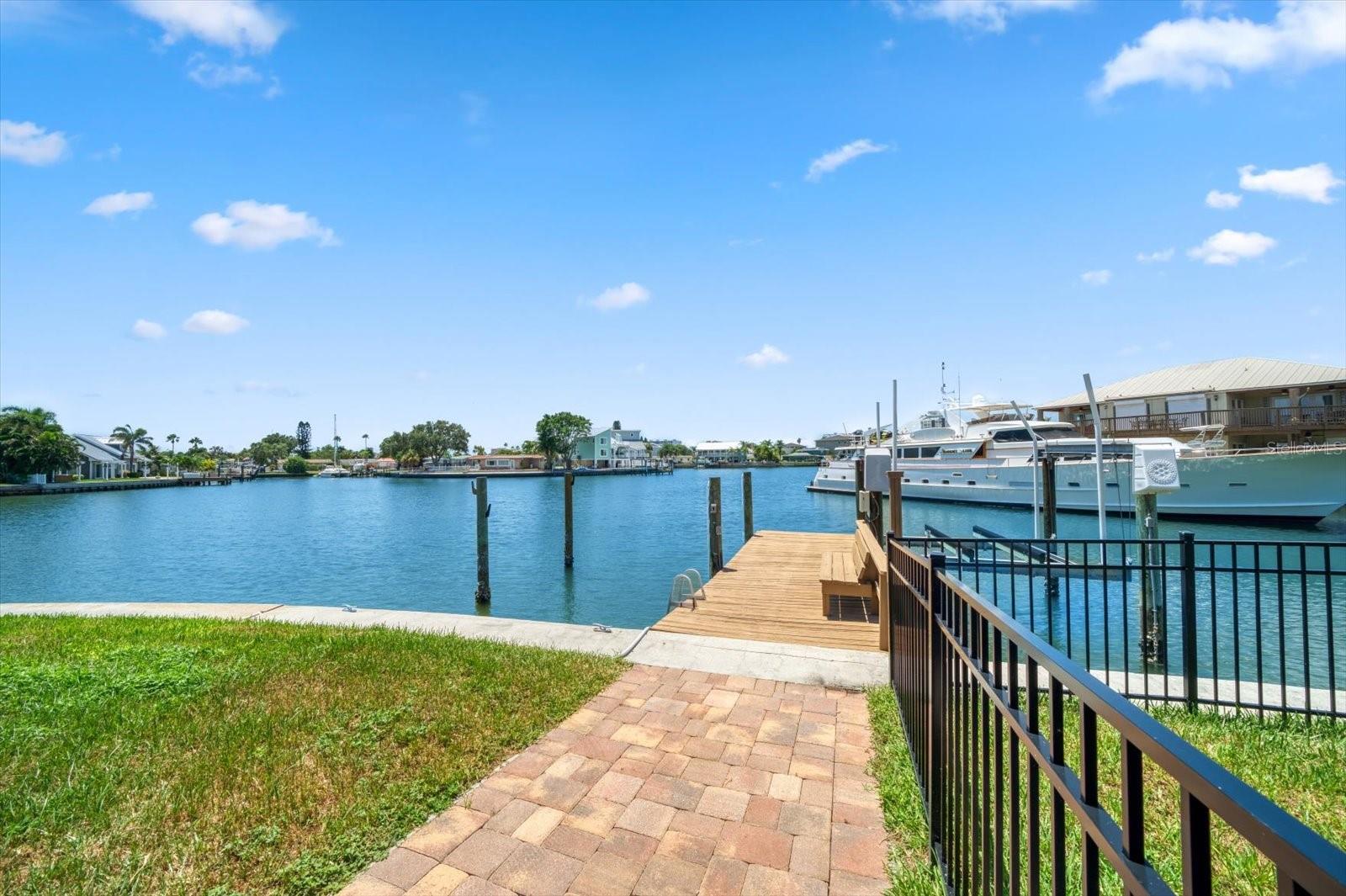 17444 2ND ST E, REDINGTON SHORES, FL, 33708