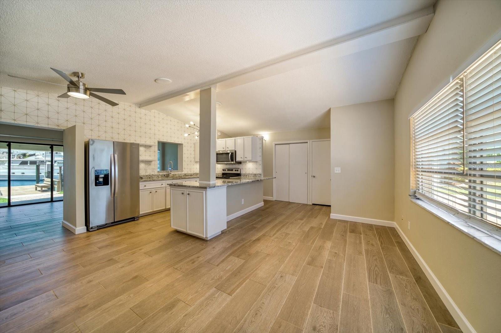17444 2ND ST E, REDINGTON SHORES, FL, 33708