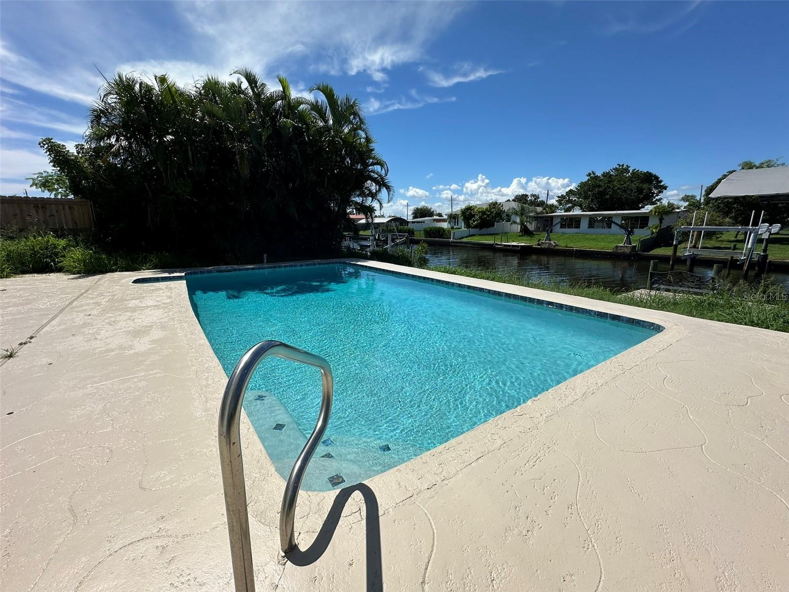 835 CONREID DR NE, PORT CHARLOTTE, FL, 33952