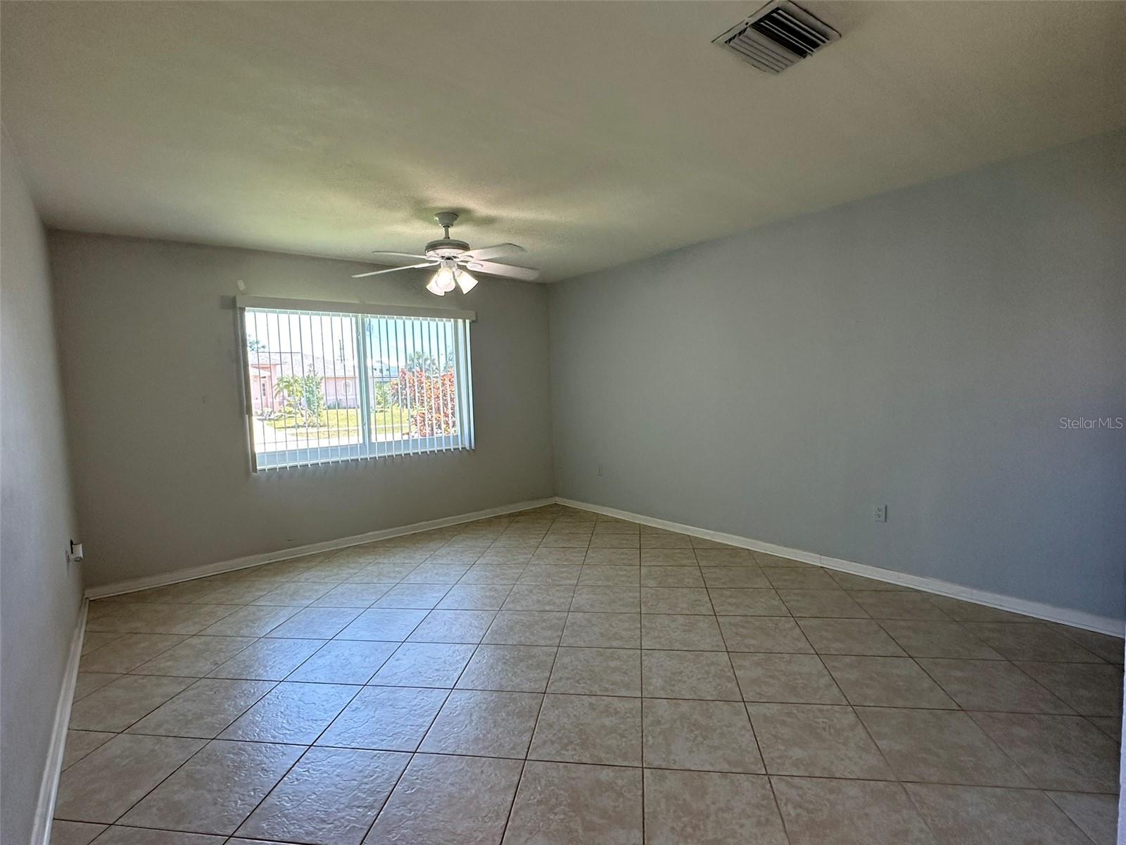 835 CONREID DR NE, PORT CHARLOTTE, FL, 33952