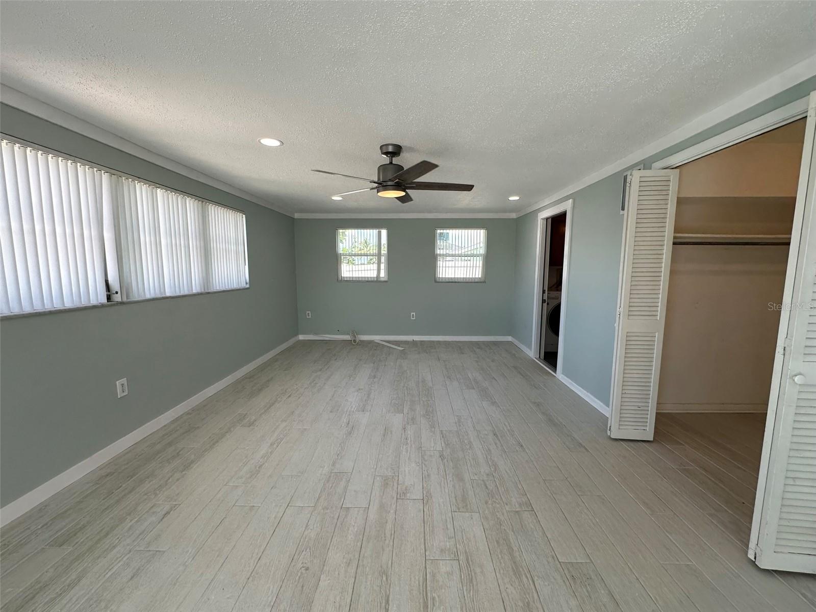 835 CONREID DR NE, PORT CHARLOTTE, FL, 33952