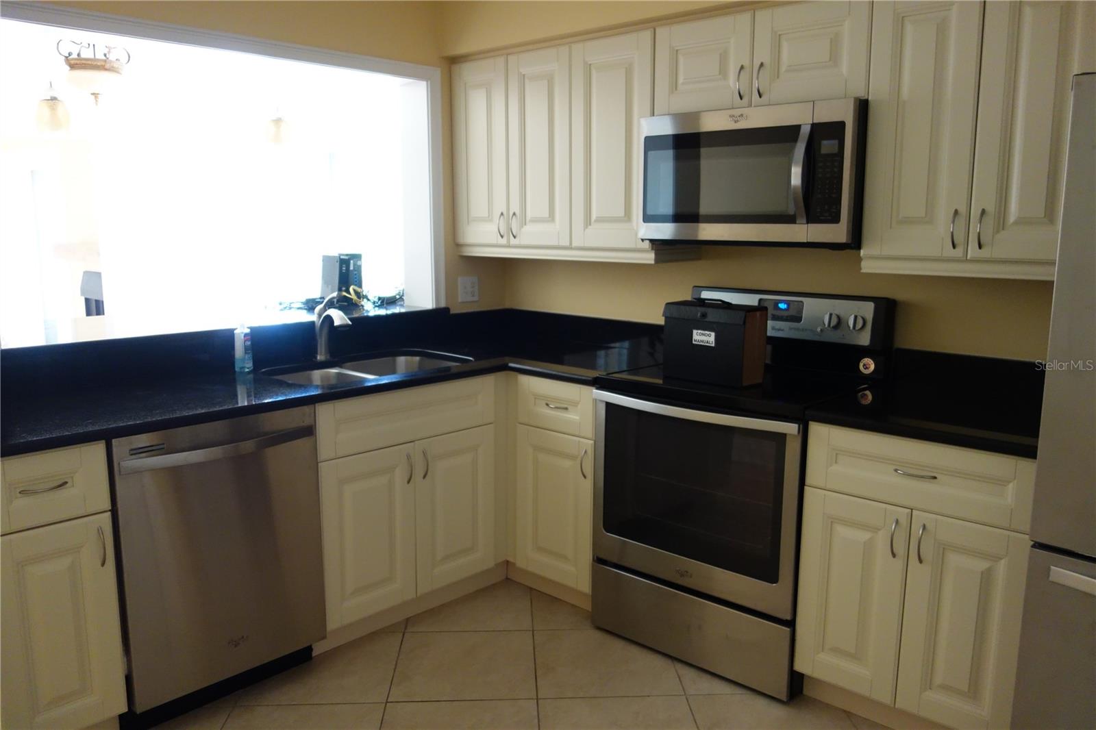 4108 PINELAKE LN #102, TAMPA, FL, 33618