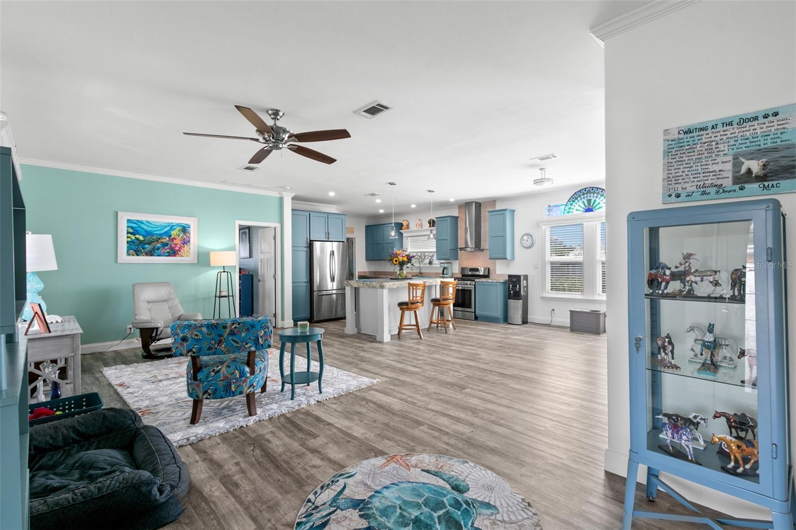 6901 AMERICANA DR NE #102, ST PETERSBURG, FL, 33702
