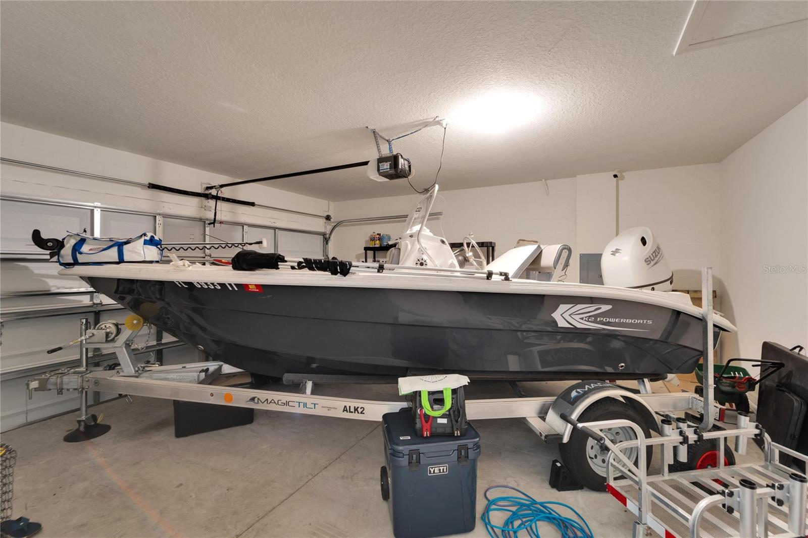 17040 WAVE TRESSLE PL, WIMAUMA, FL, 33598